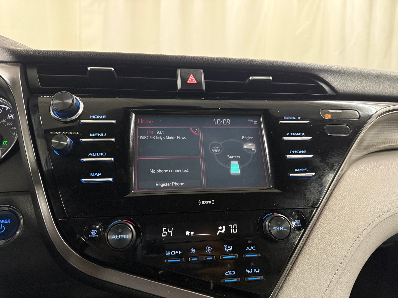 Thumbnail: 2020 Toyota Camry - 4