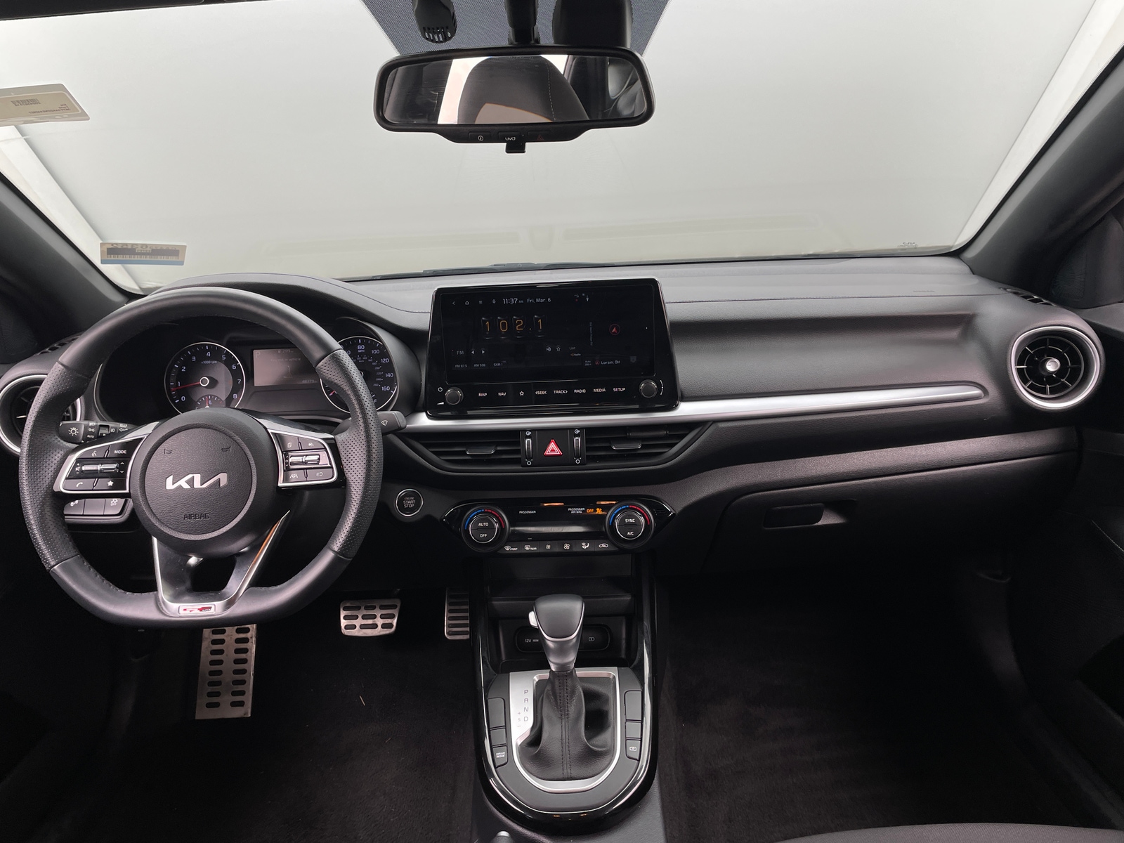 Thumbnail: 2022 Kia Forte - 3