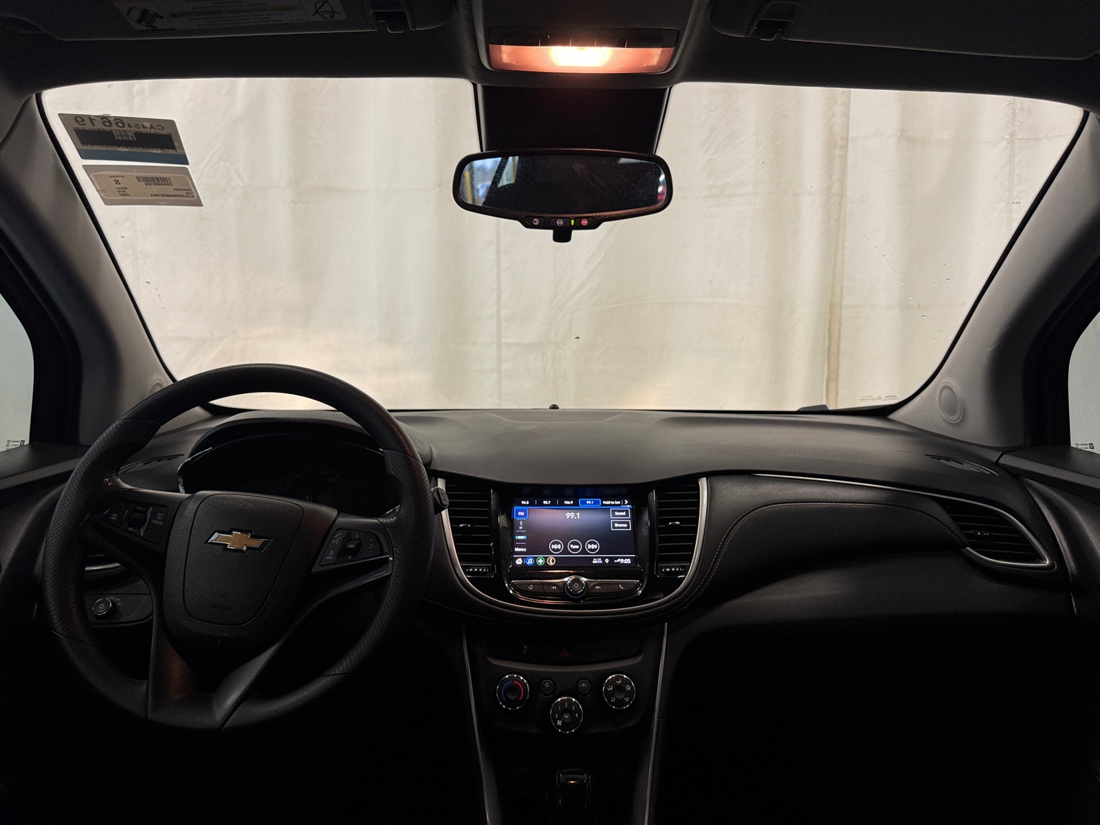 Thumbnail: 2022 Chevrolet Trax - 3
