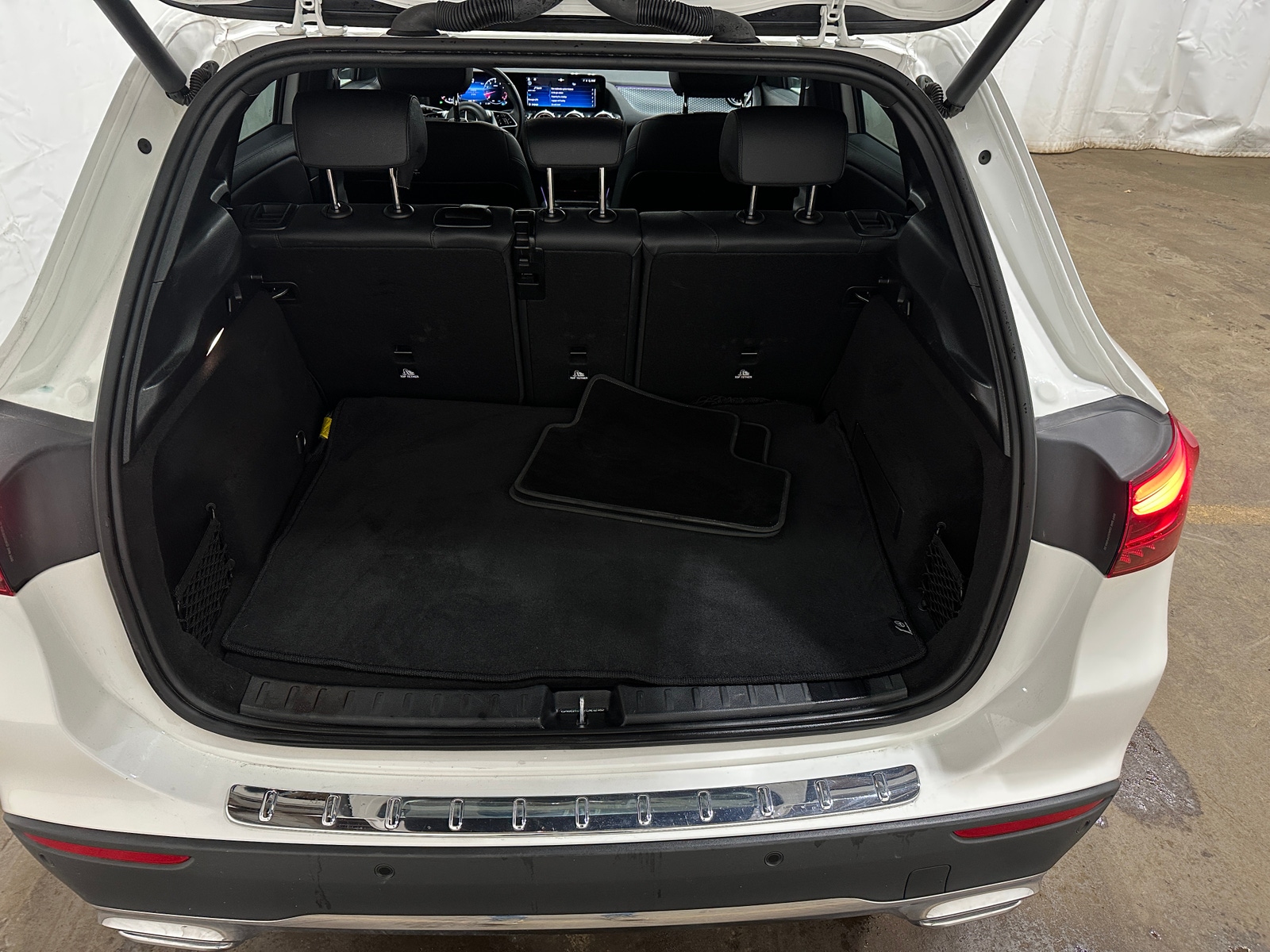 Thumbnail: 2025 Mercedes-Benz GLA - 6