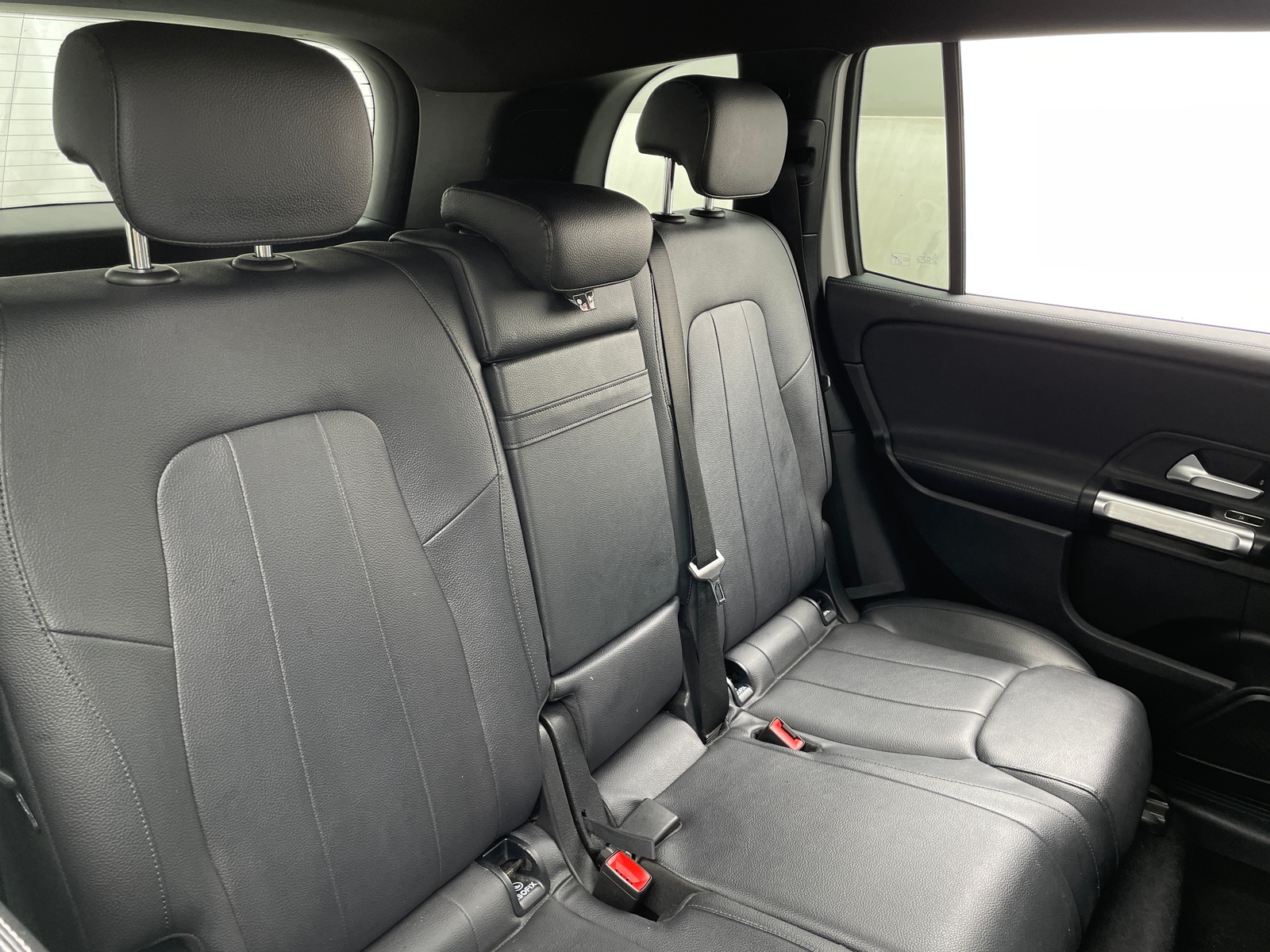 Thumbnail: 2020 Mercedes-Benz GLB - 5