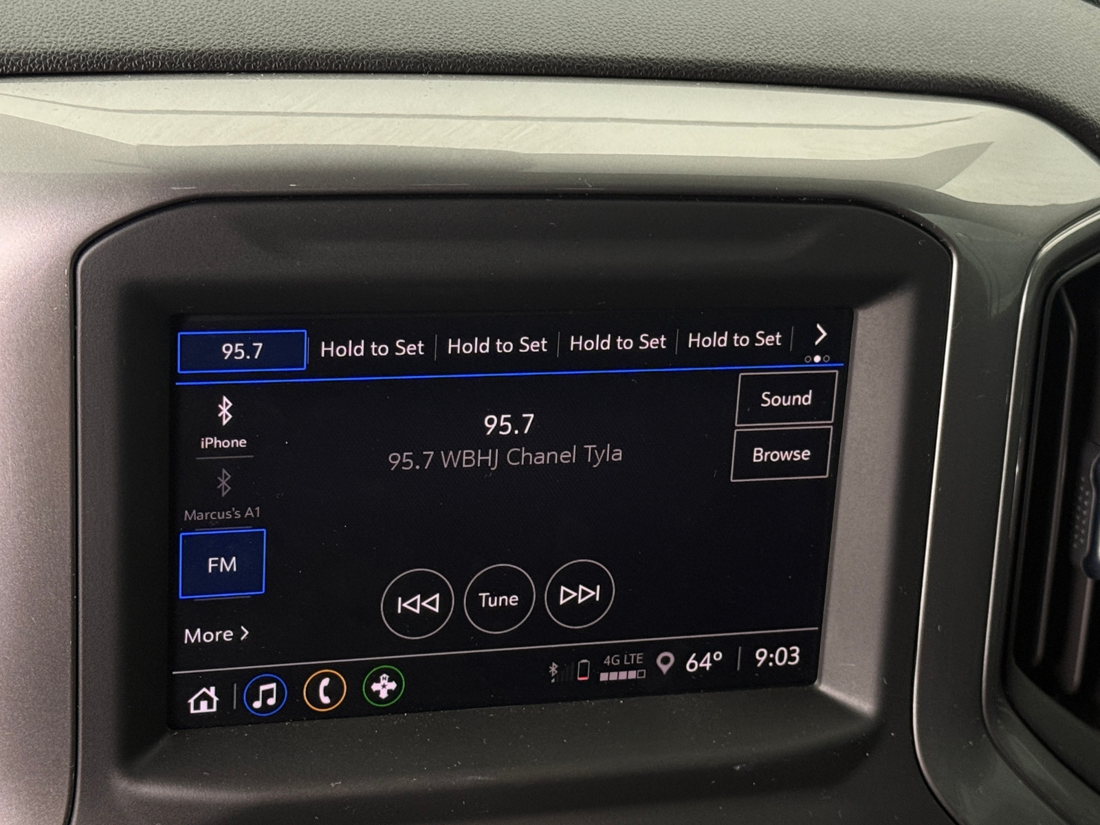 Thumbnail: 2024 Chevrolet Silverado 1500 - 4