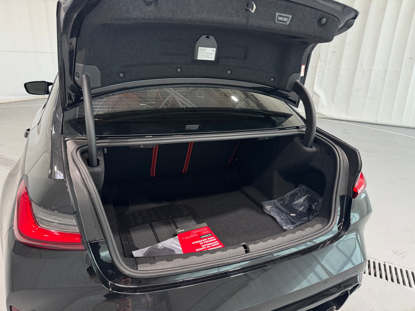 Thumbnail: 2024 BMW M3 - 6