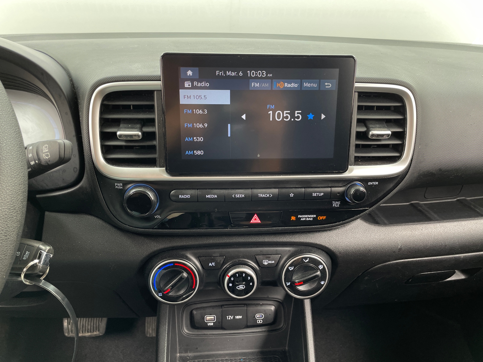 Thumbnail: 2023 Hyundai Venue - 4