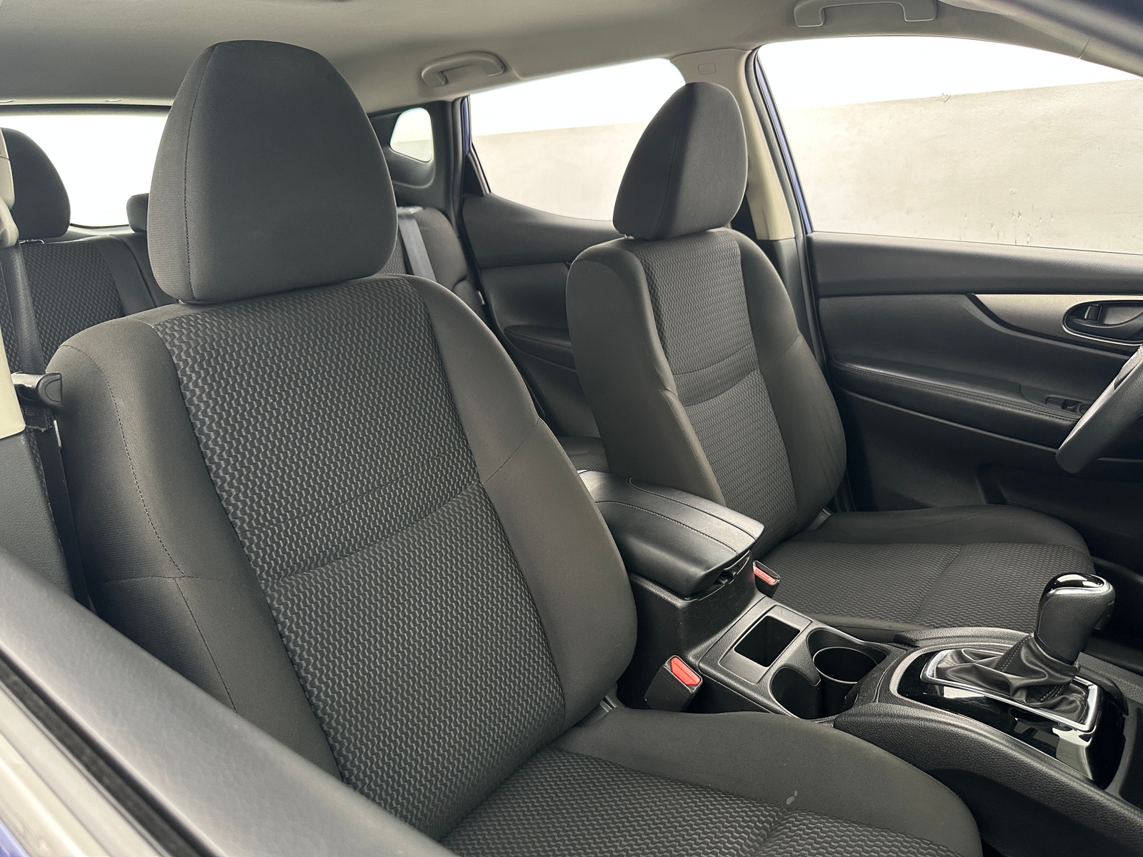 Thumbnail: 2022 Nissan Rogue Sport - 2