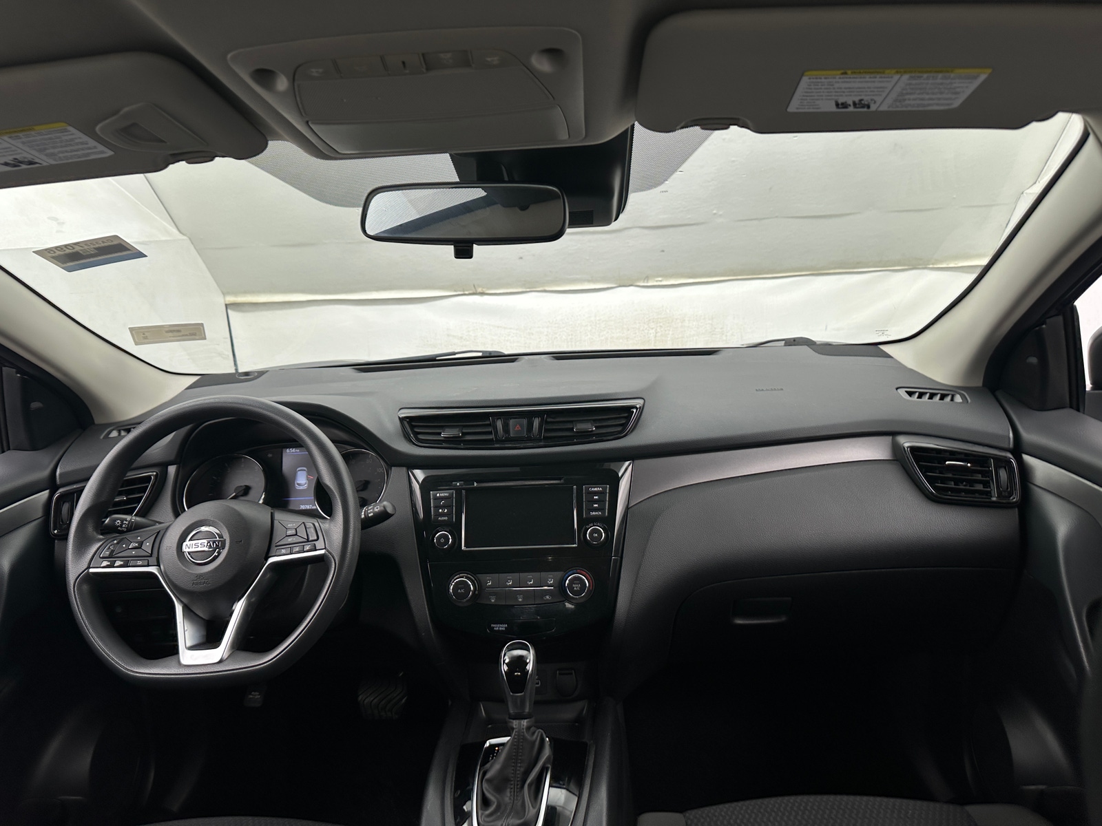 Thumbnail: 2022 Nissan Rogue Sport - 3