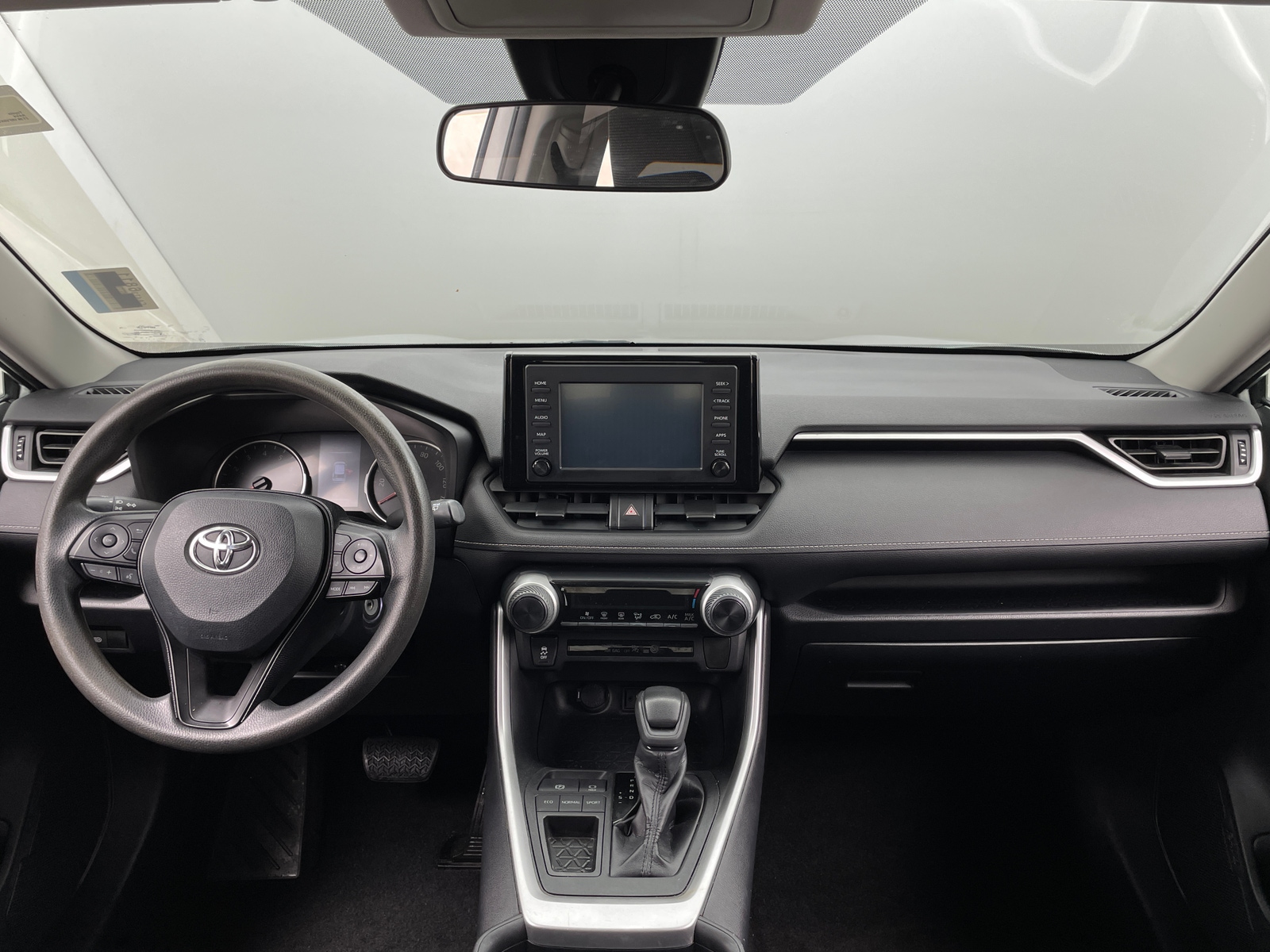 Thumbnail: 2019 Toyota RAV4 - 3