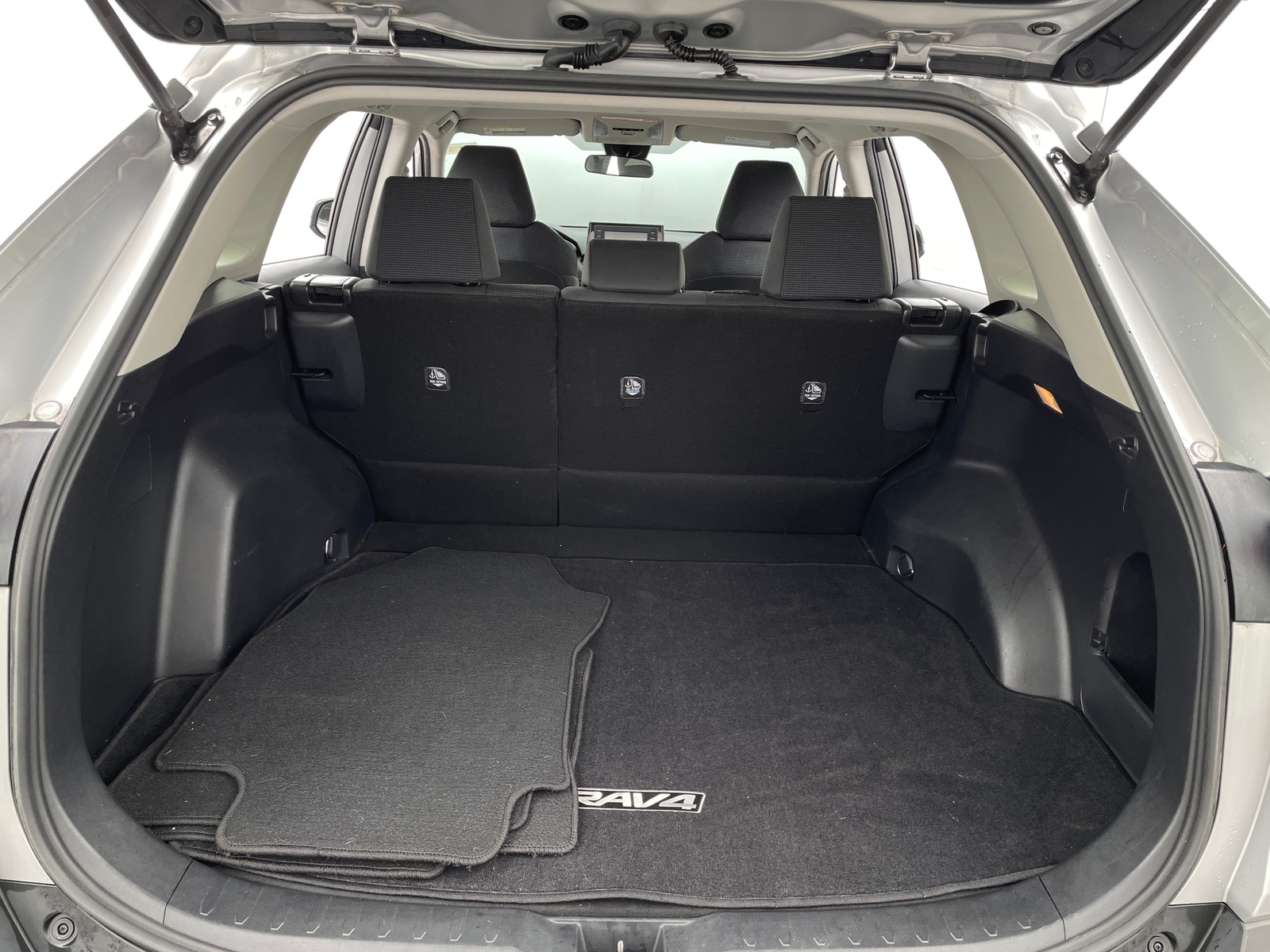 Thumbnail: 2019 Toyota RAV4 - 7