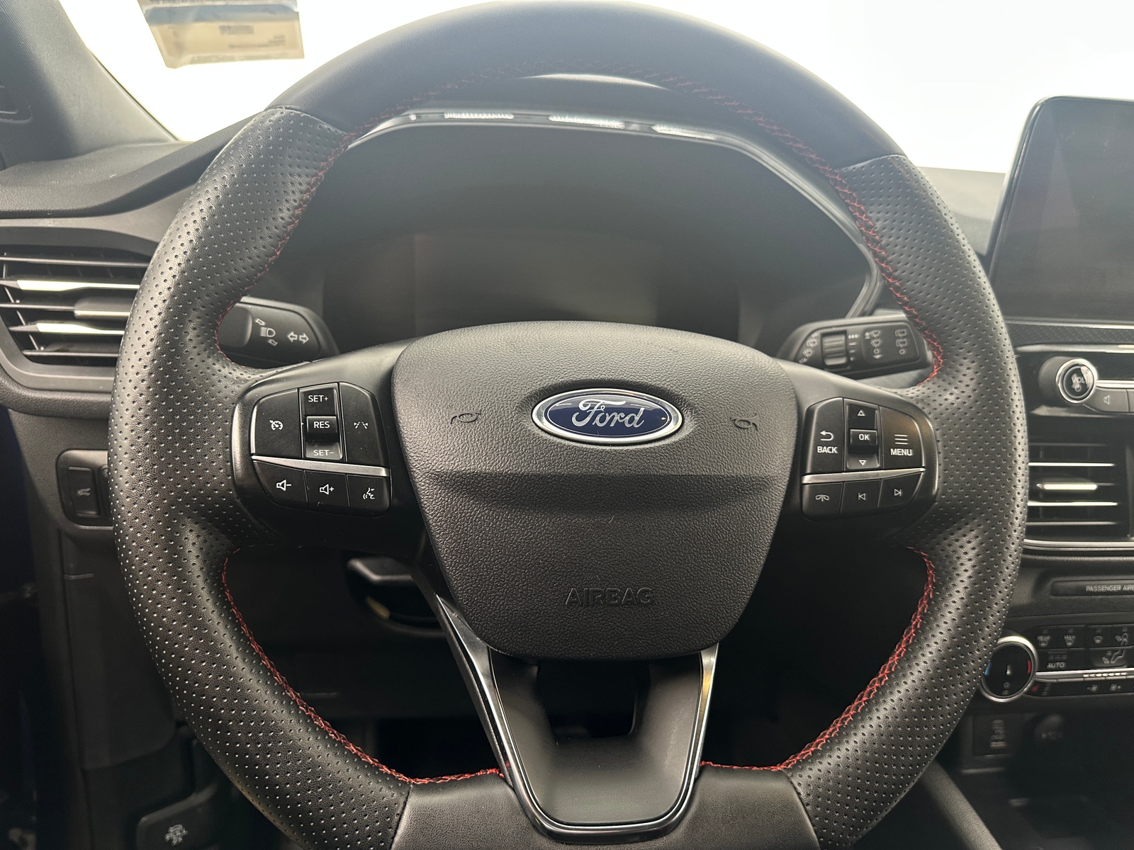 Thumbnail: 2023 Ford Escape - 4
