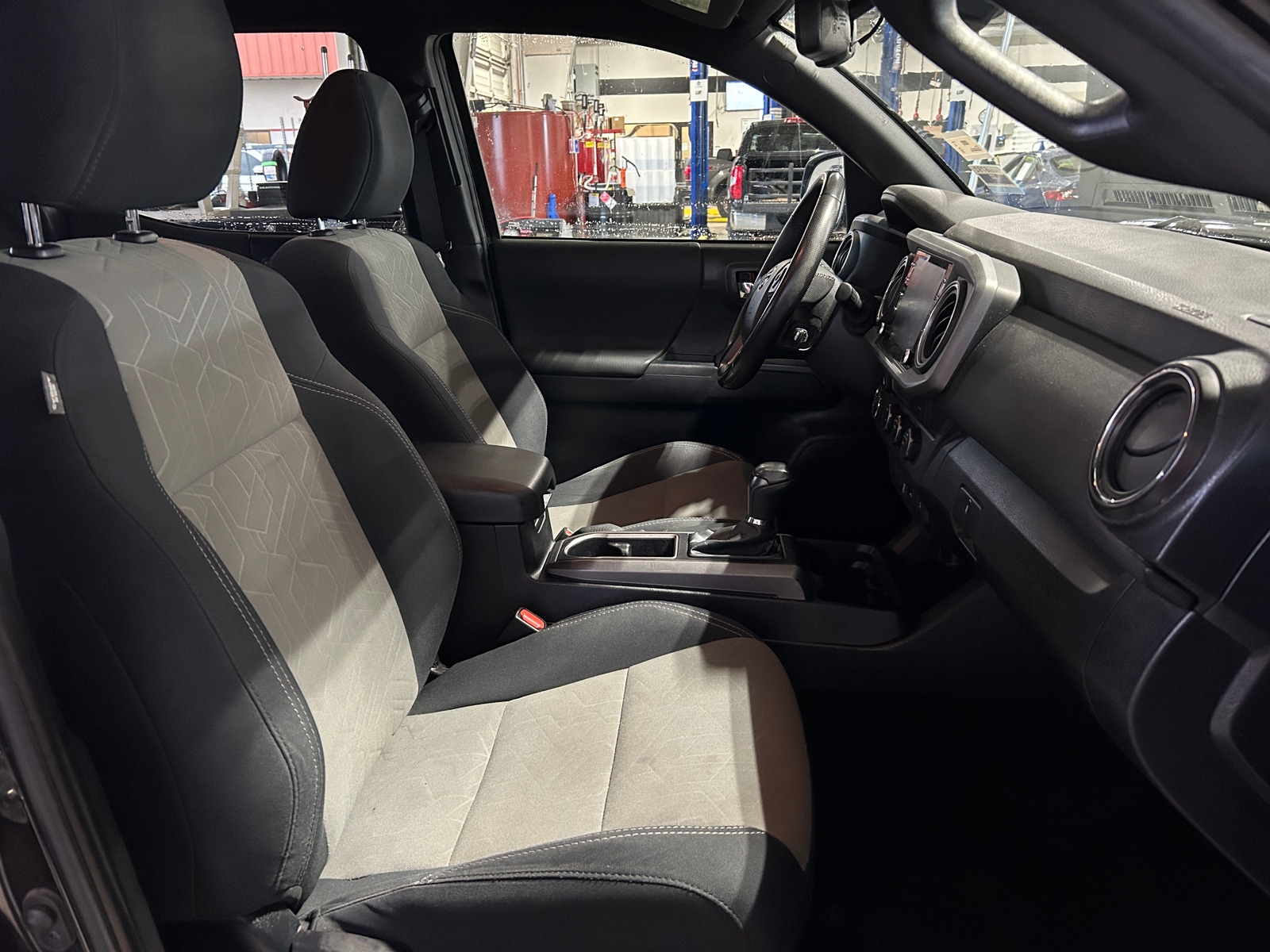 Thumbnail: 2022 Toyota Tacoma - 2