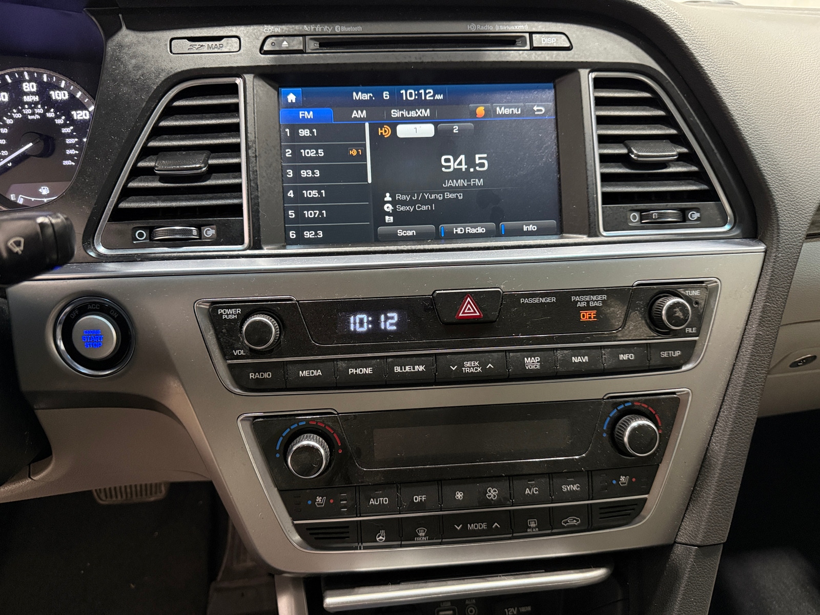 Thumbnail: 2016 Hyundai Sonata - 3