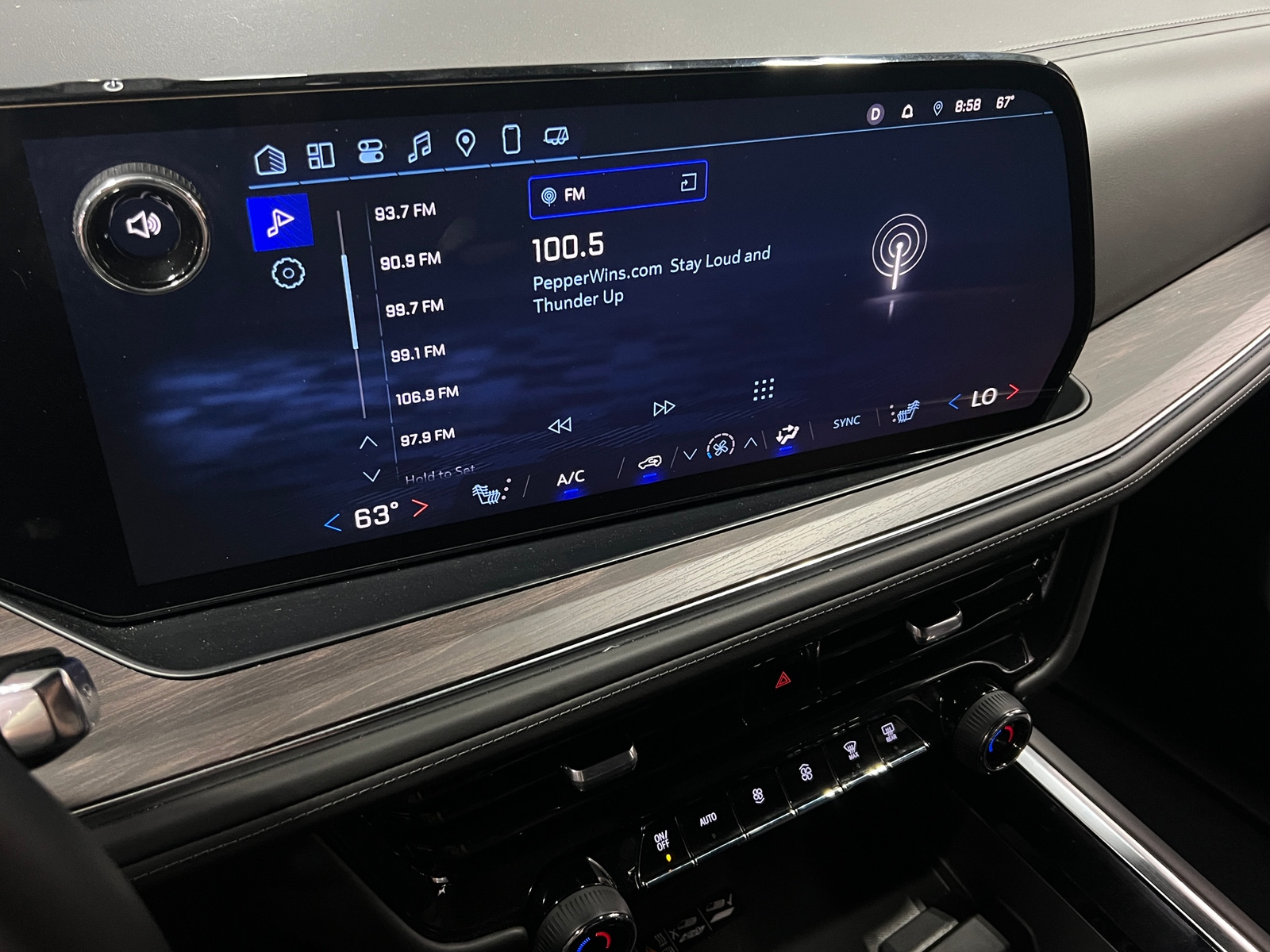 Thumbnail: 2025 Chevrolet Tahoe - 3