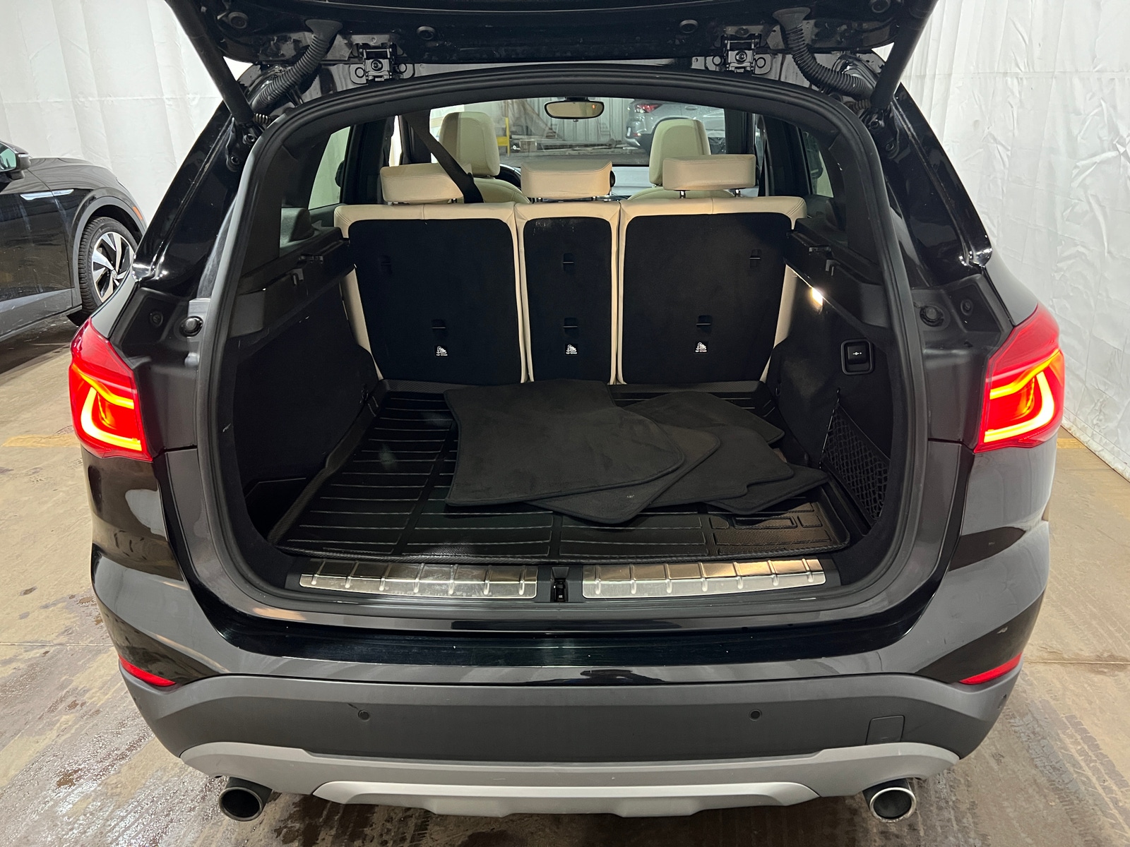 Thumbnail: 2017 BMW X1 - 6