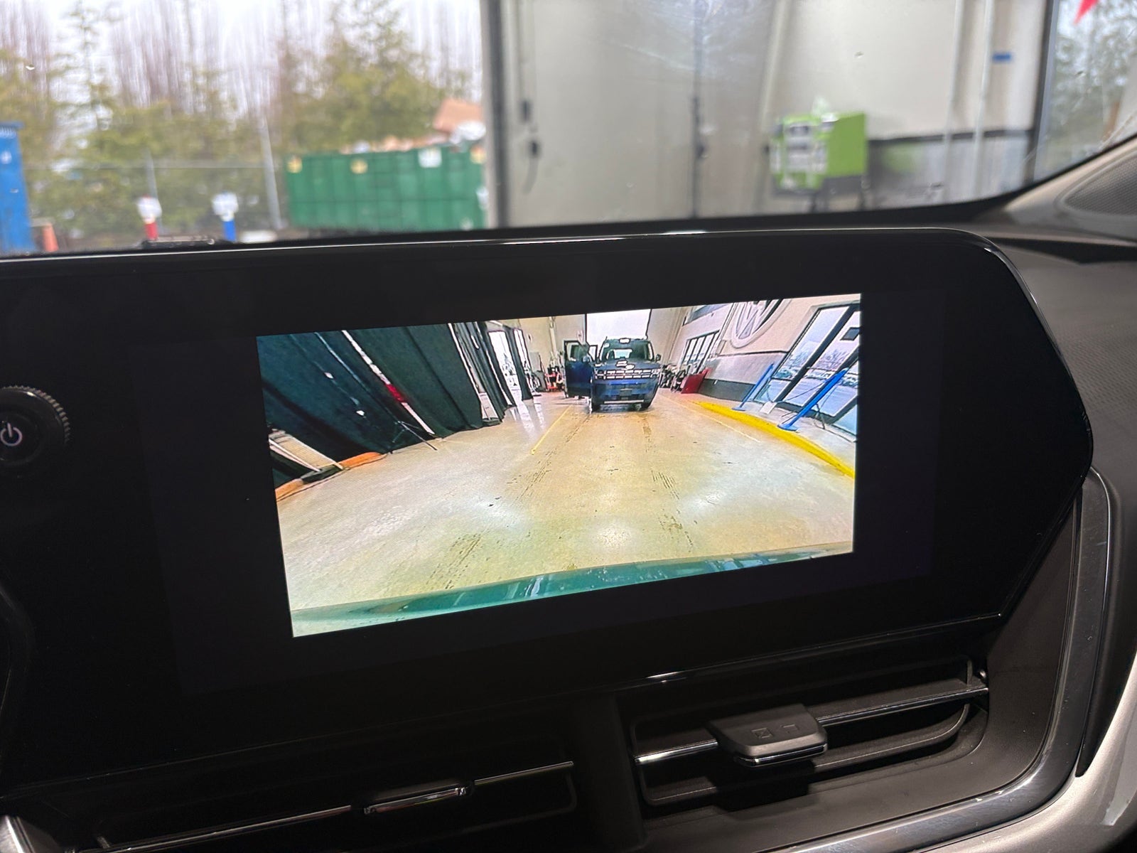 Thumbnail: 2025 Chevrolet Trax - 4