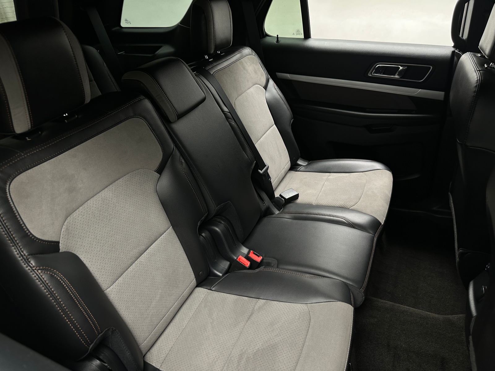 Thumbnail: 2017 Ford Explorer - 6