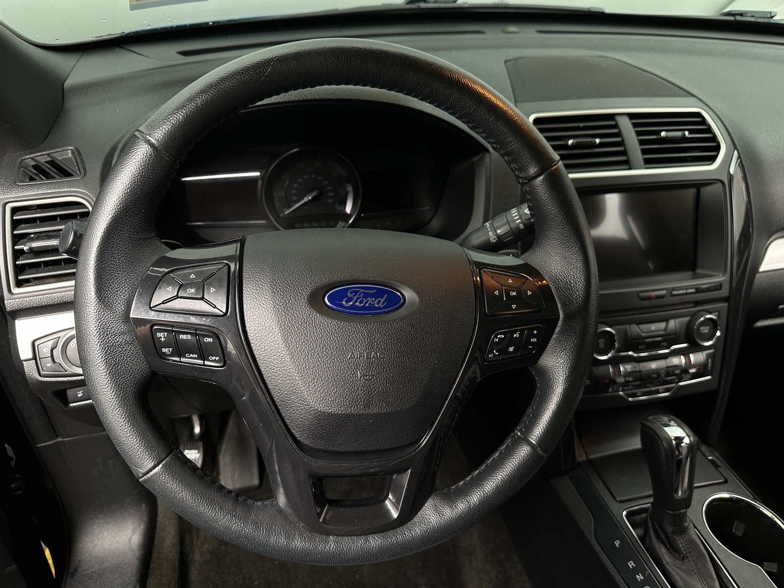 Thumbnail: 2017 Ford Explorer - 5