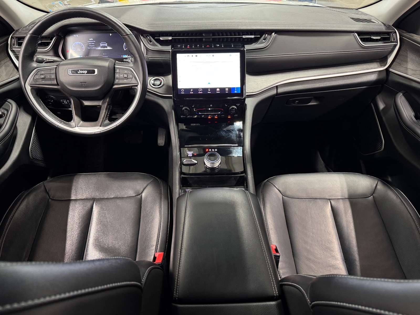 Thumbnail: 2022 Jeep Grand Cherokee L - 2