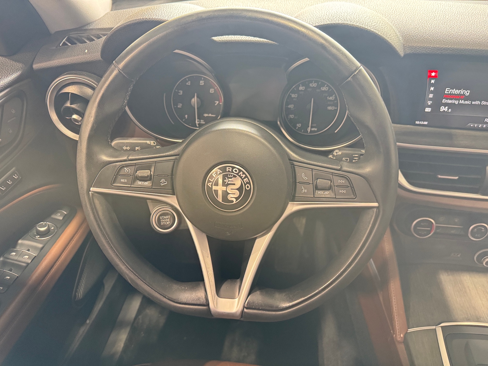 Thumbnail: 2019 Alfa Romeo Stelvio - 4