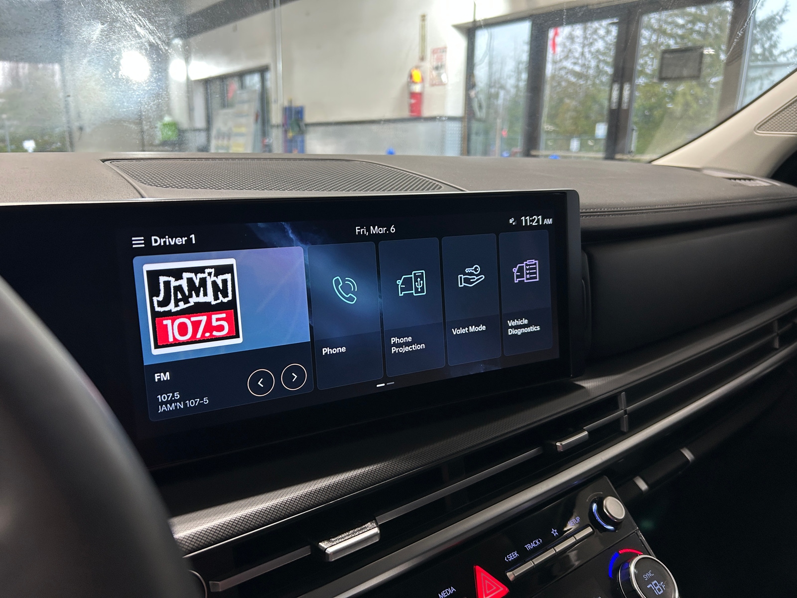 Thumbnail: 2025 Hyundai Santa Fe - 3