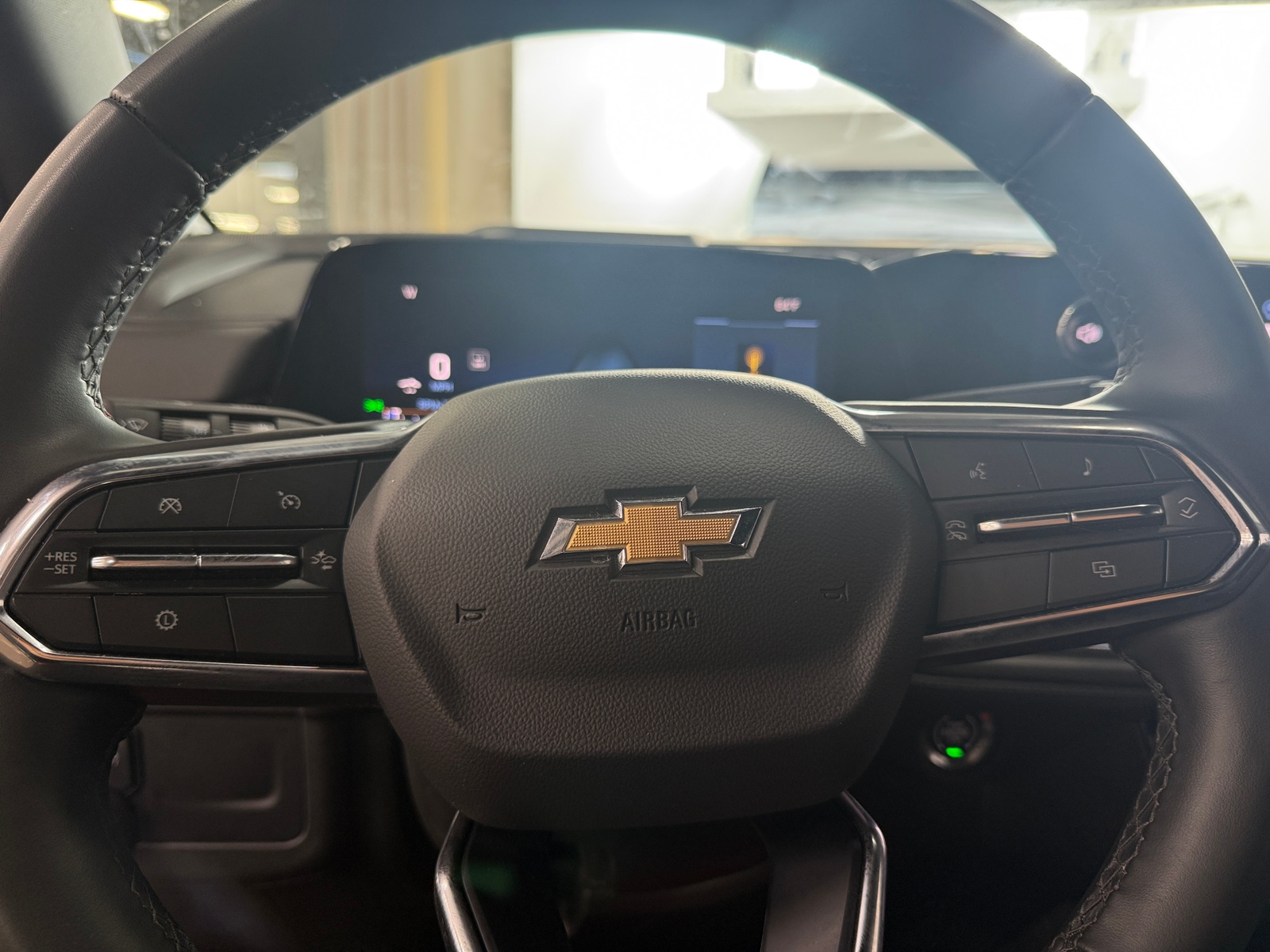 Thumbnail: 2025 Chevrolet Tahoe - 4