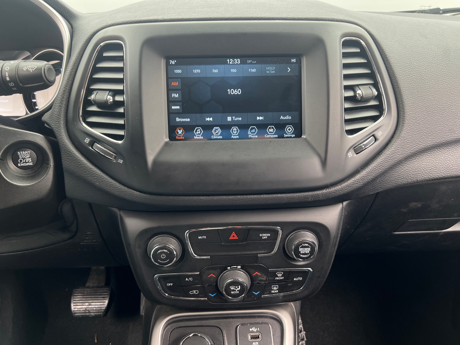 Thumbnail: 2020 Jeep Compass - 3