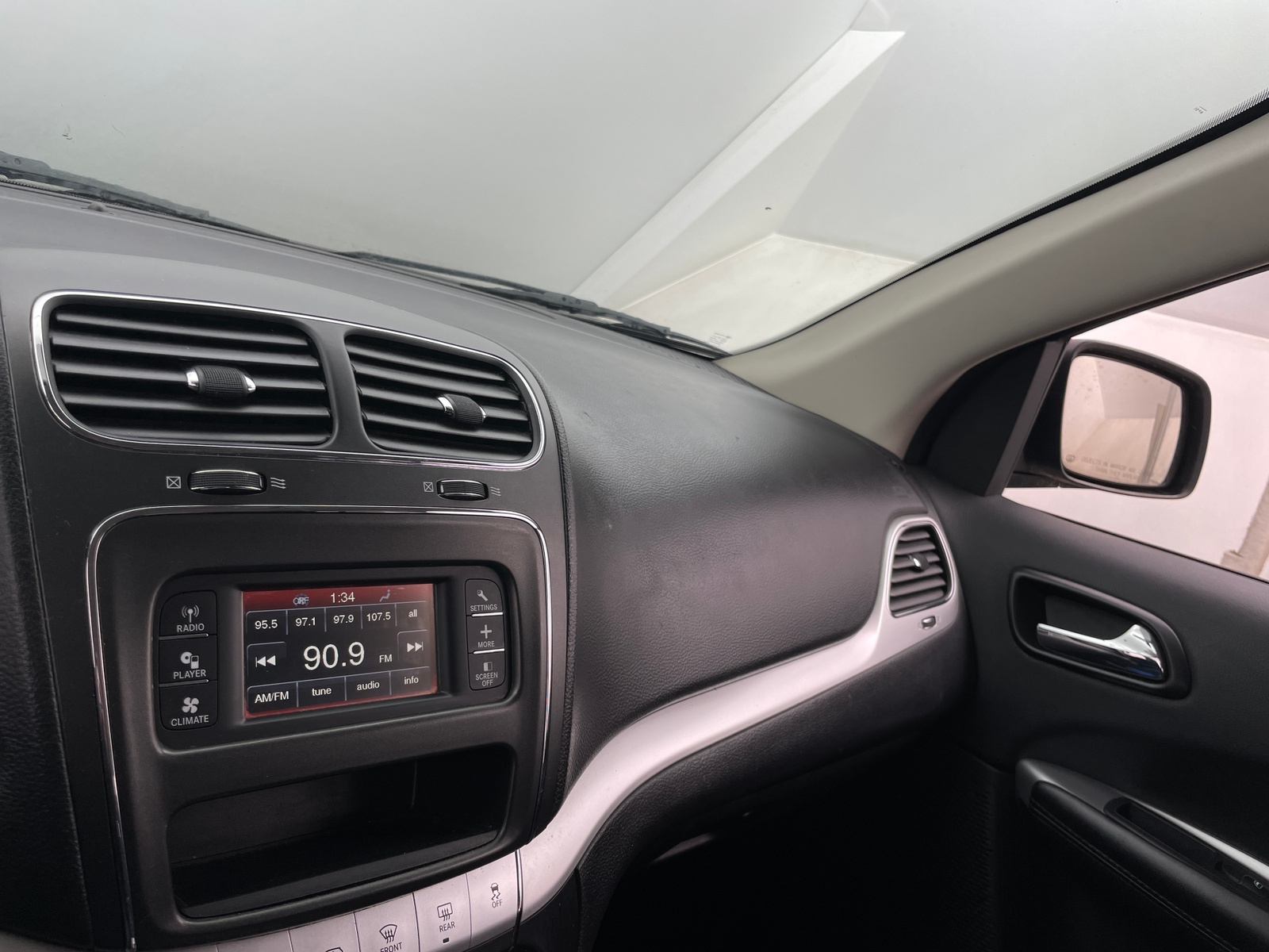 Thumbnail: 2018 Dodge Journey - 4