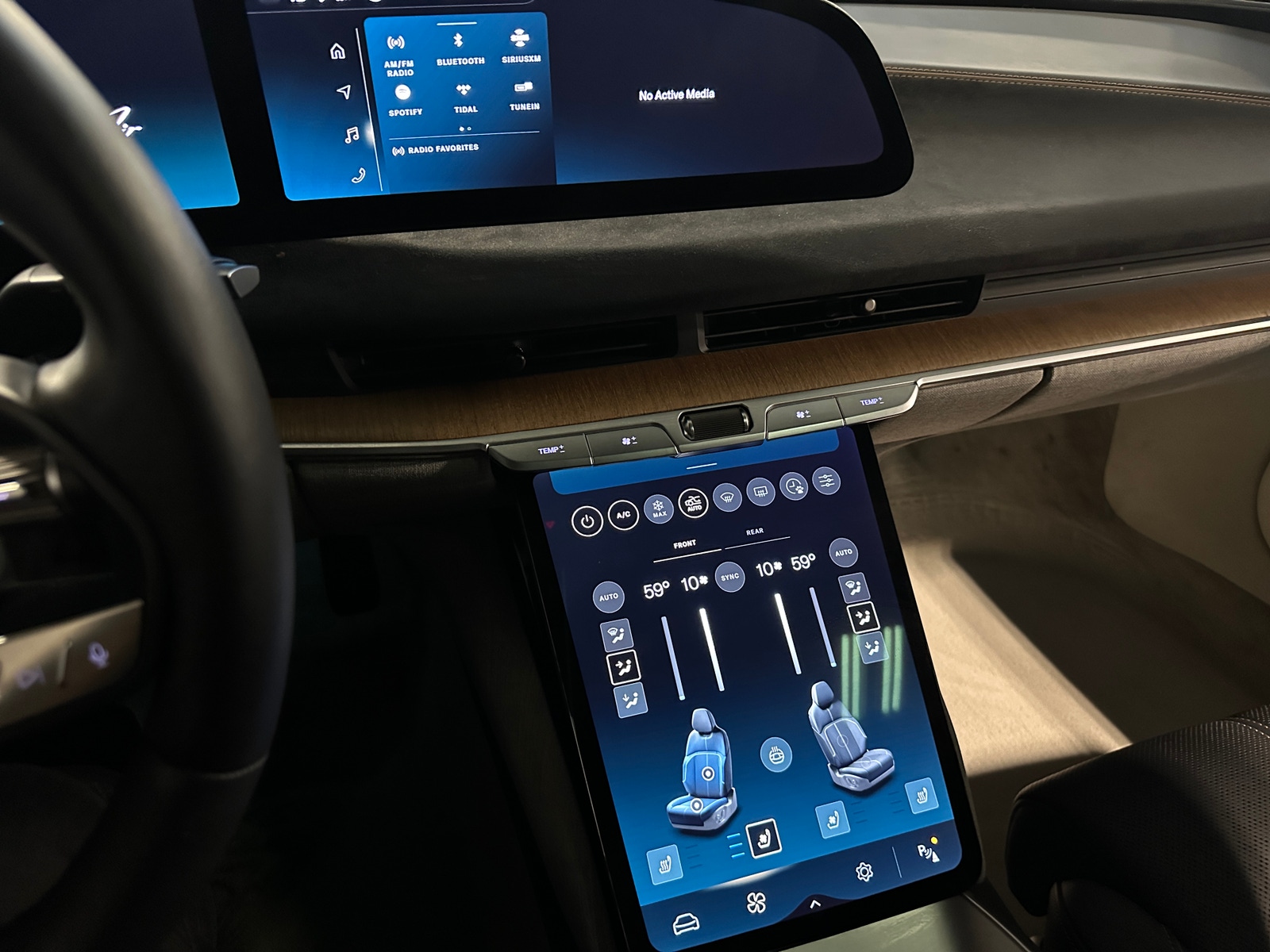 Thumbnail: 2022 Lucid Air - 3