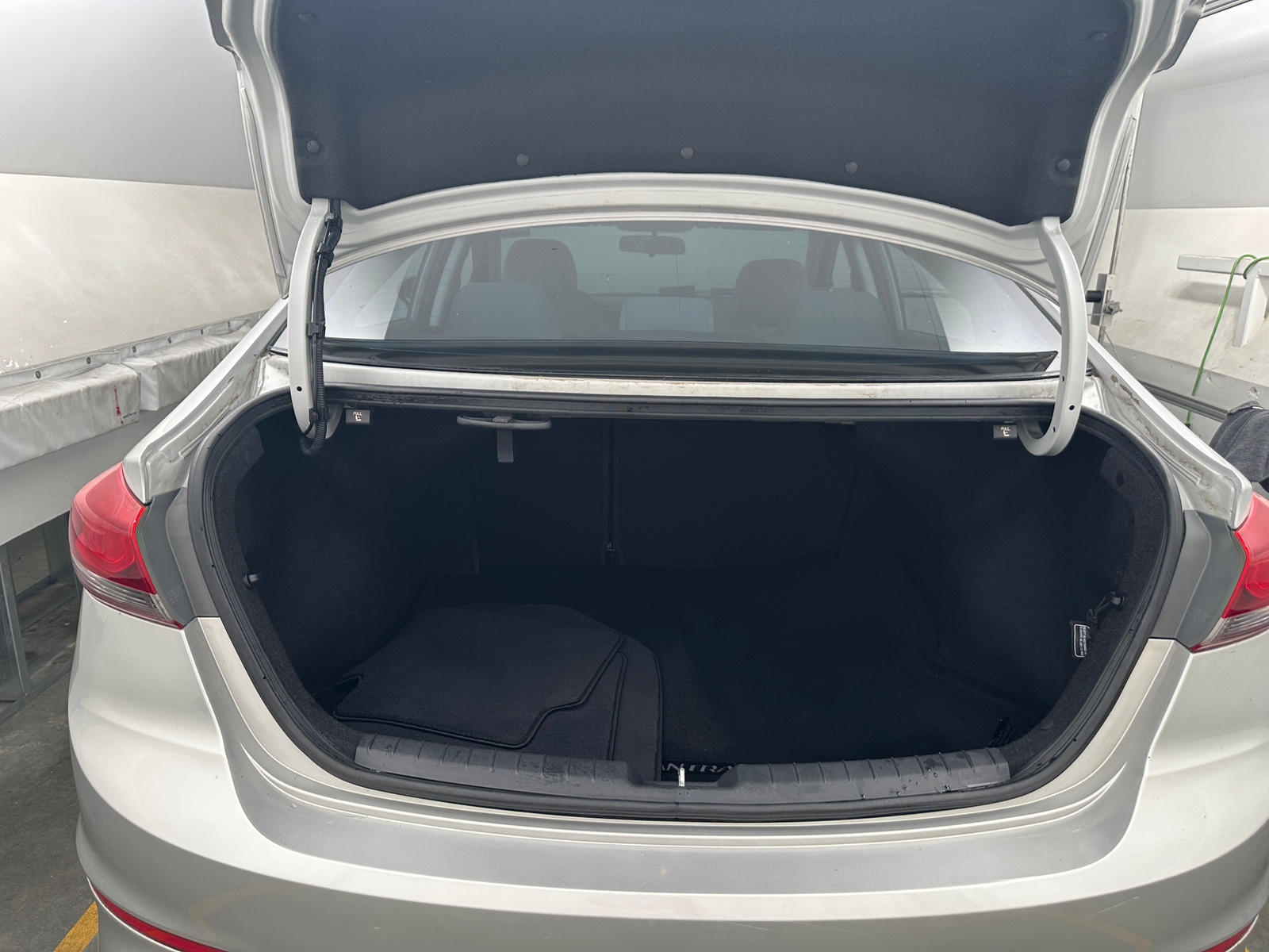 Thumbnail: 2018 Hyundai Elantra - 7