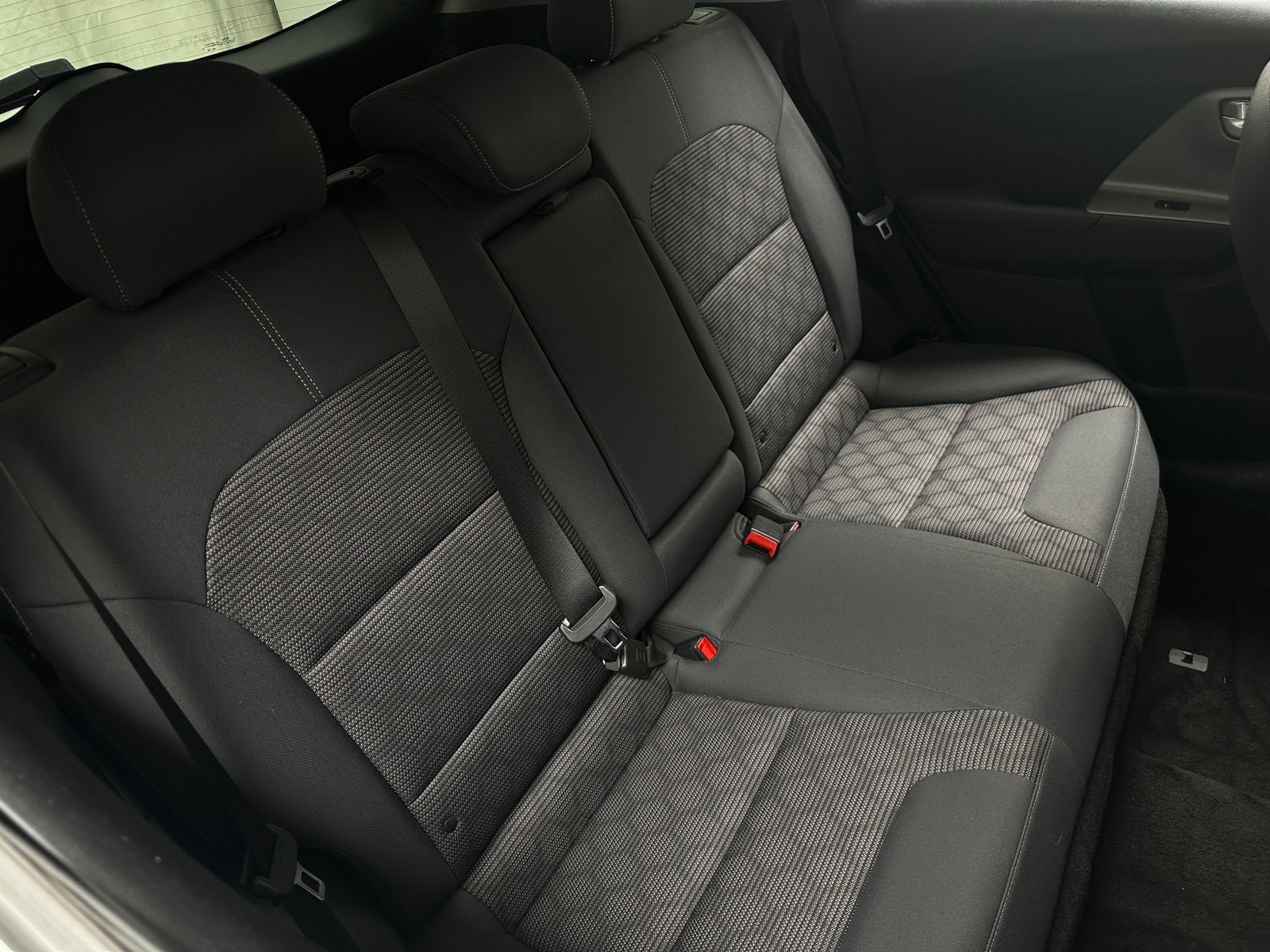 Thumbnail: 2018 Kia Niro - 6