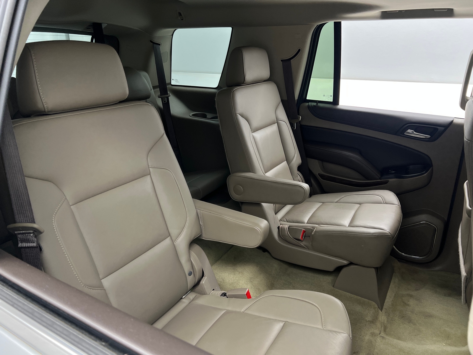 Thumbnail: 2018 Chevrolet Tahoe - 5