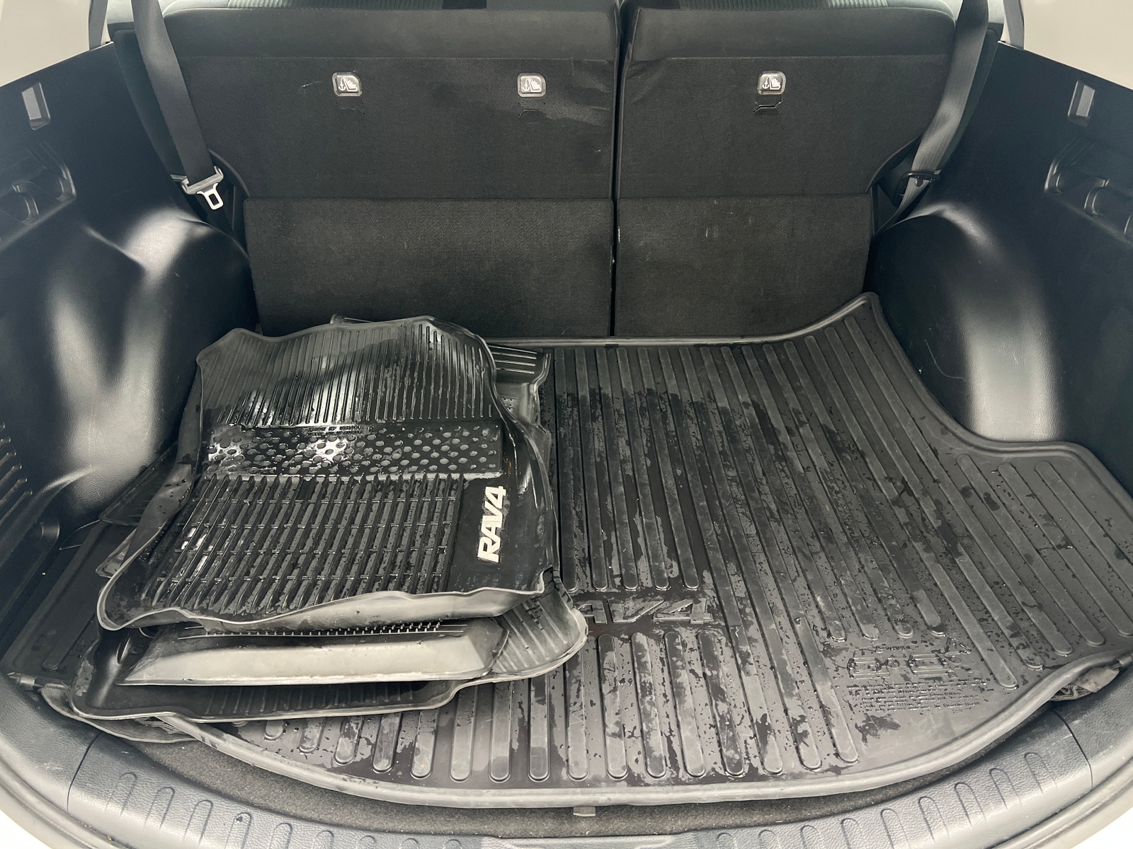 Thumbnail: 2018 Toyota RAV4 - 7