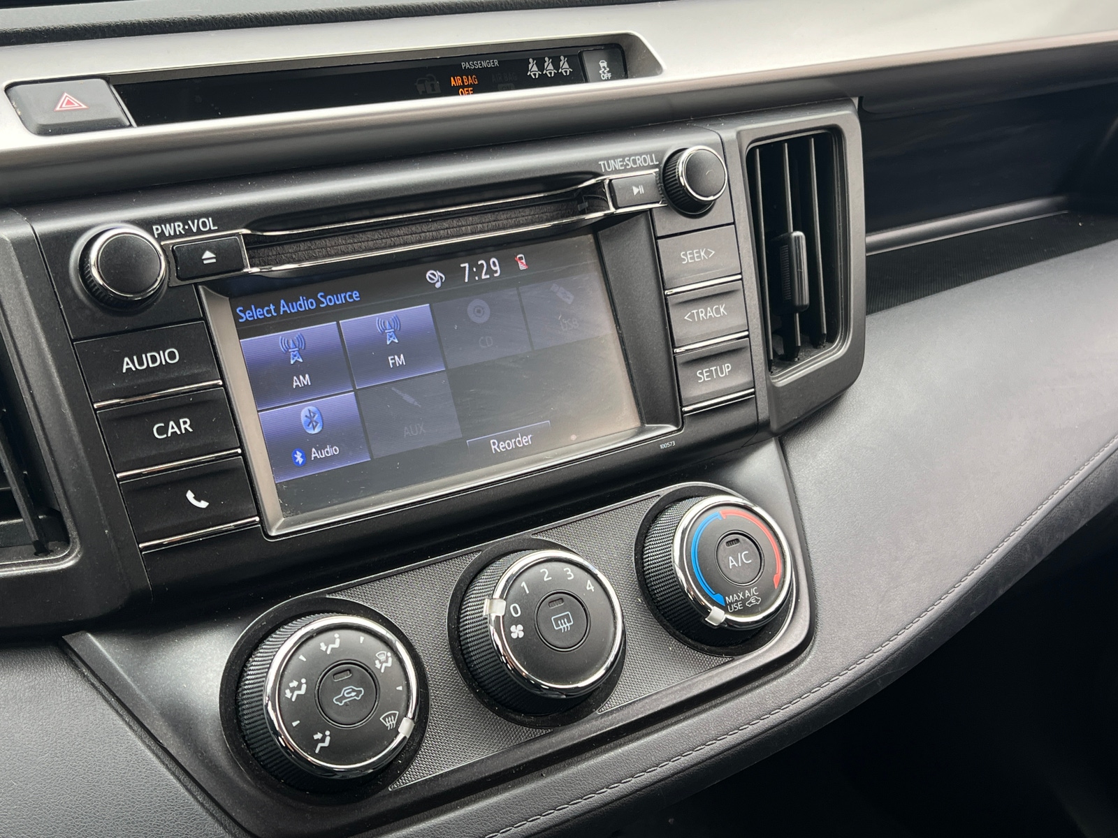 Thumbnail: 2018 Toyota RAV4 - 4