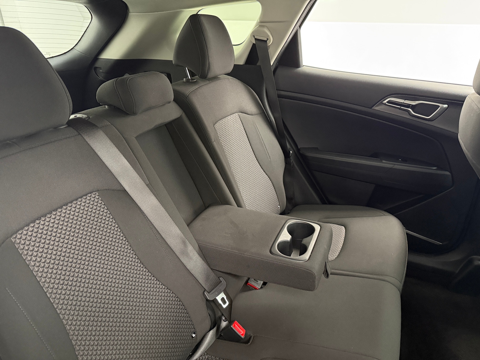 Thumbnail: 2025 Kia Sportage - 6