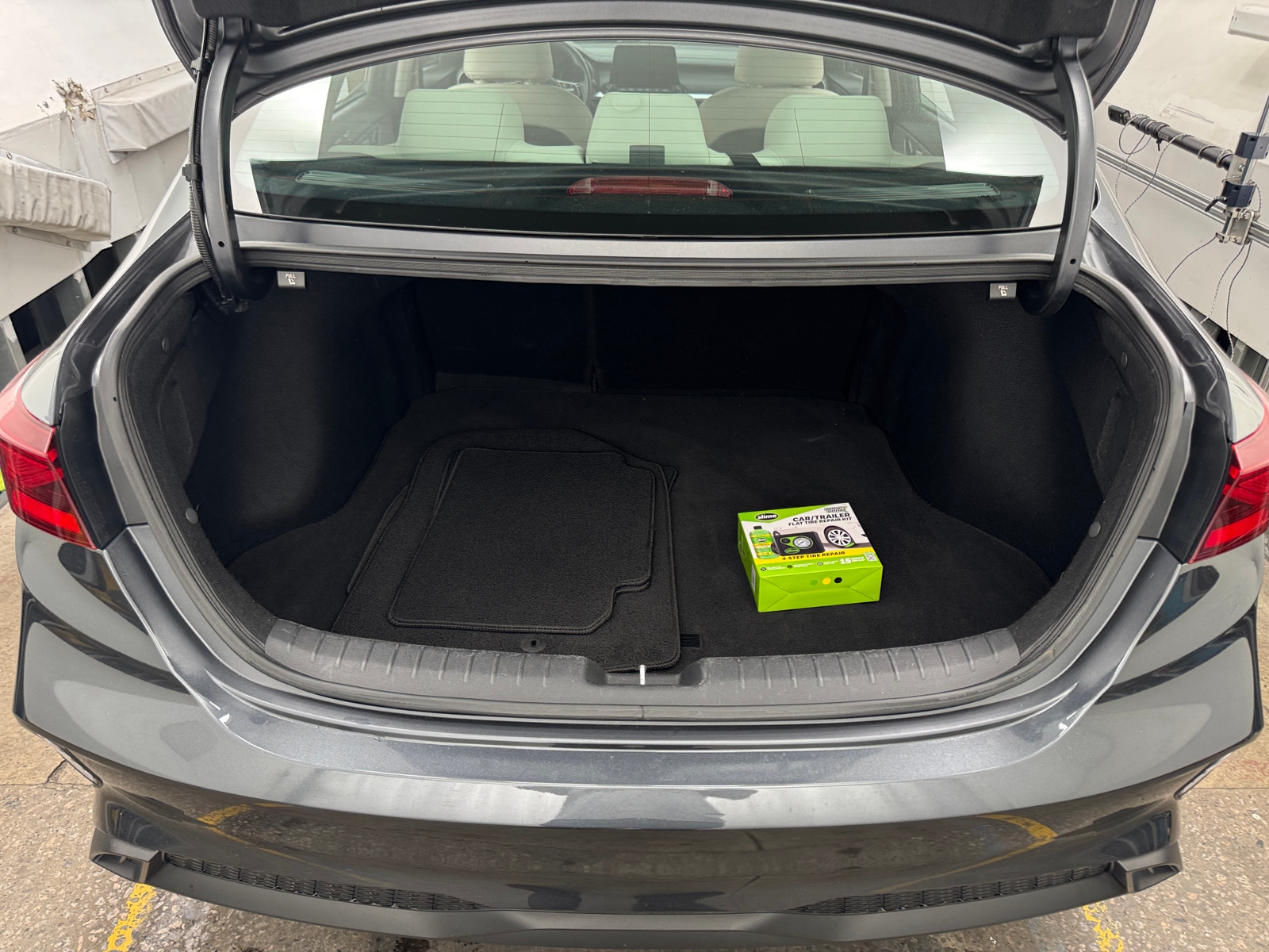 Thumbnail: 2023 Kia Forte - 7