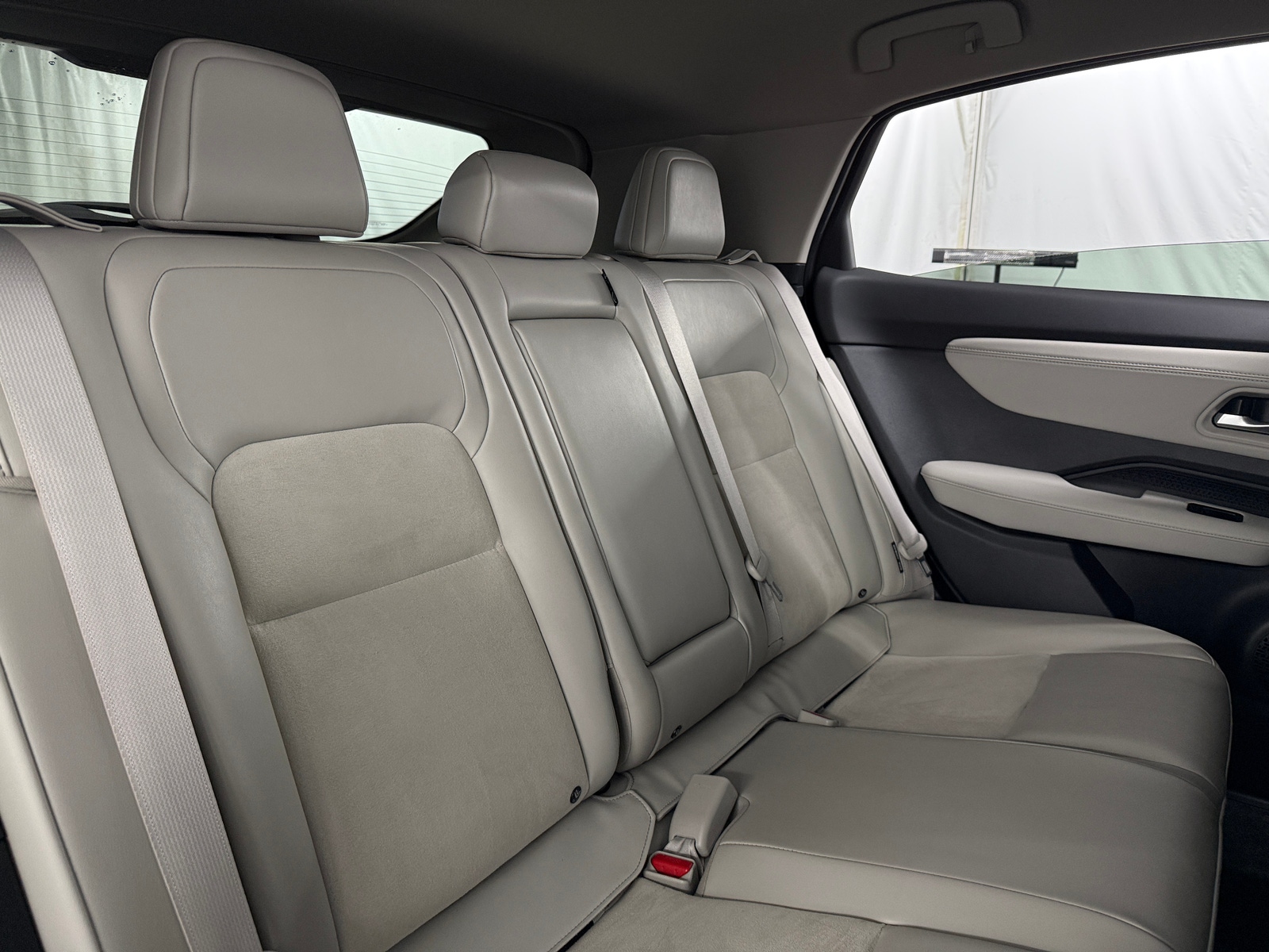 Thumbnail: 2025 Nissan Ariya - 5