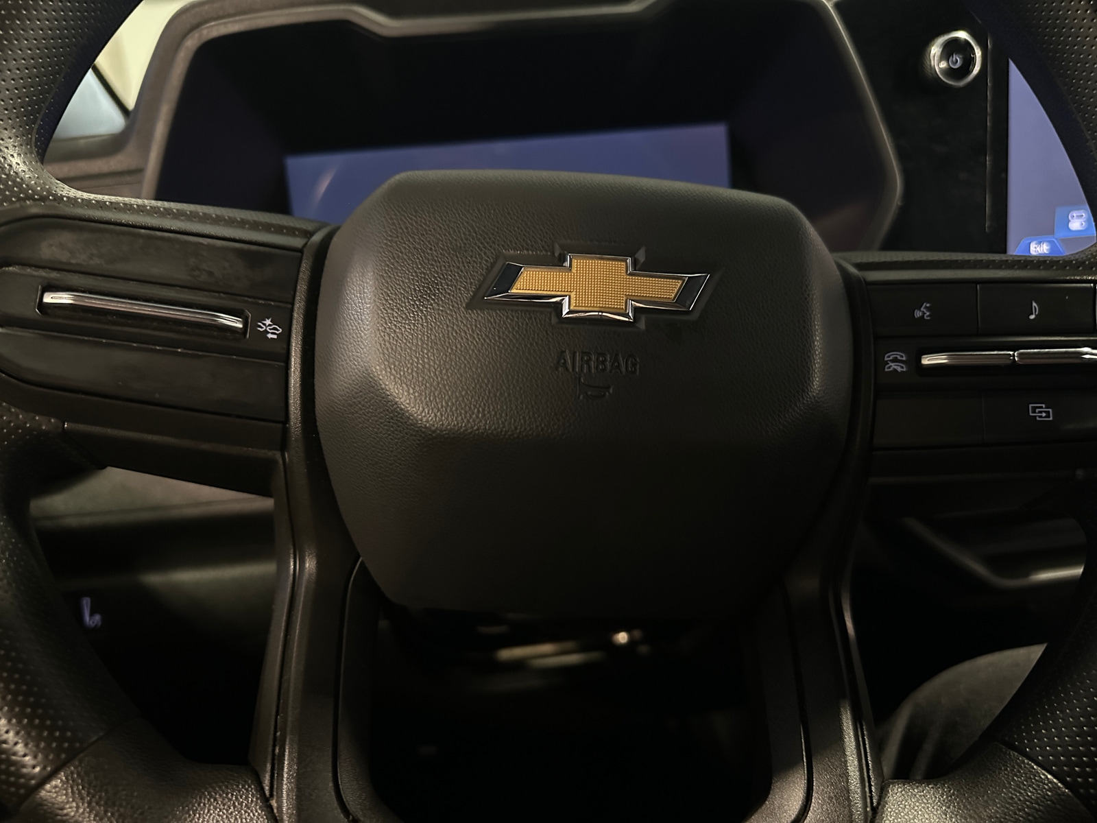 Thumbnail: 2024 Chevrolet Colorado - 5