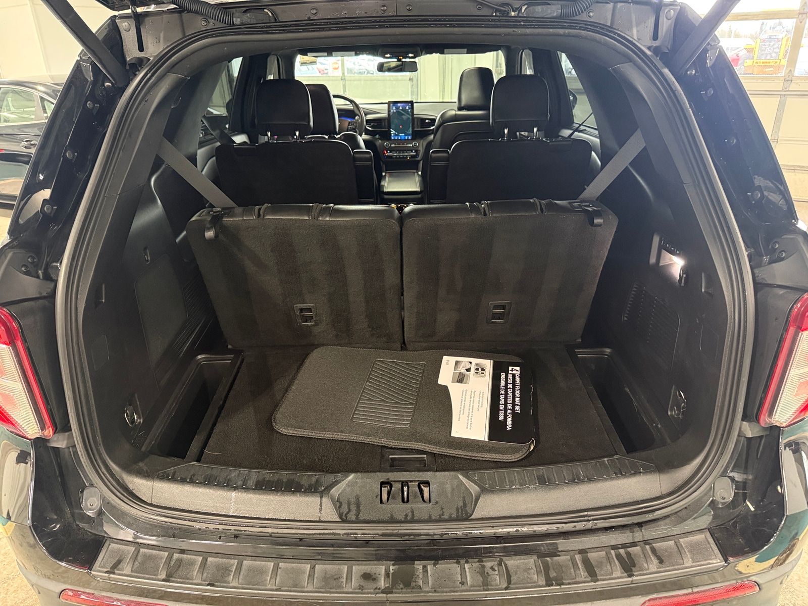 Thumbnail: 2020 Ford Explorer - 6