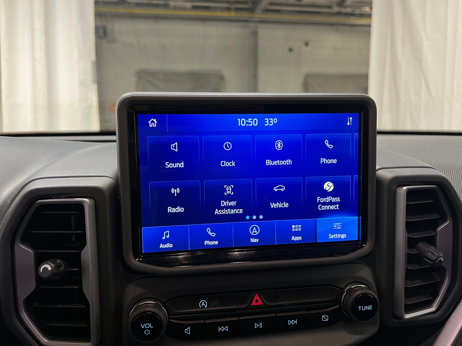 Thumbnail: 2022 Ford Bronco Sport - 4