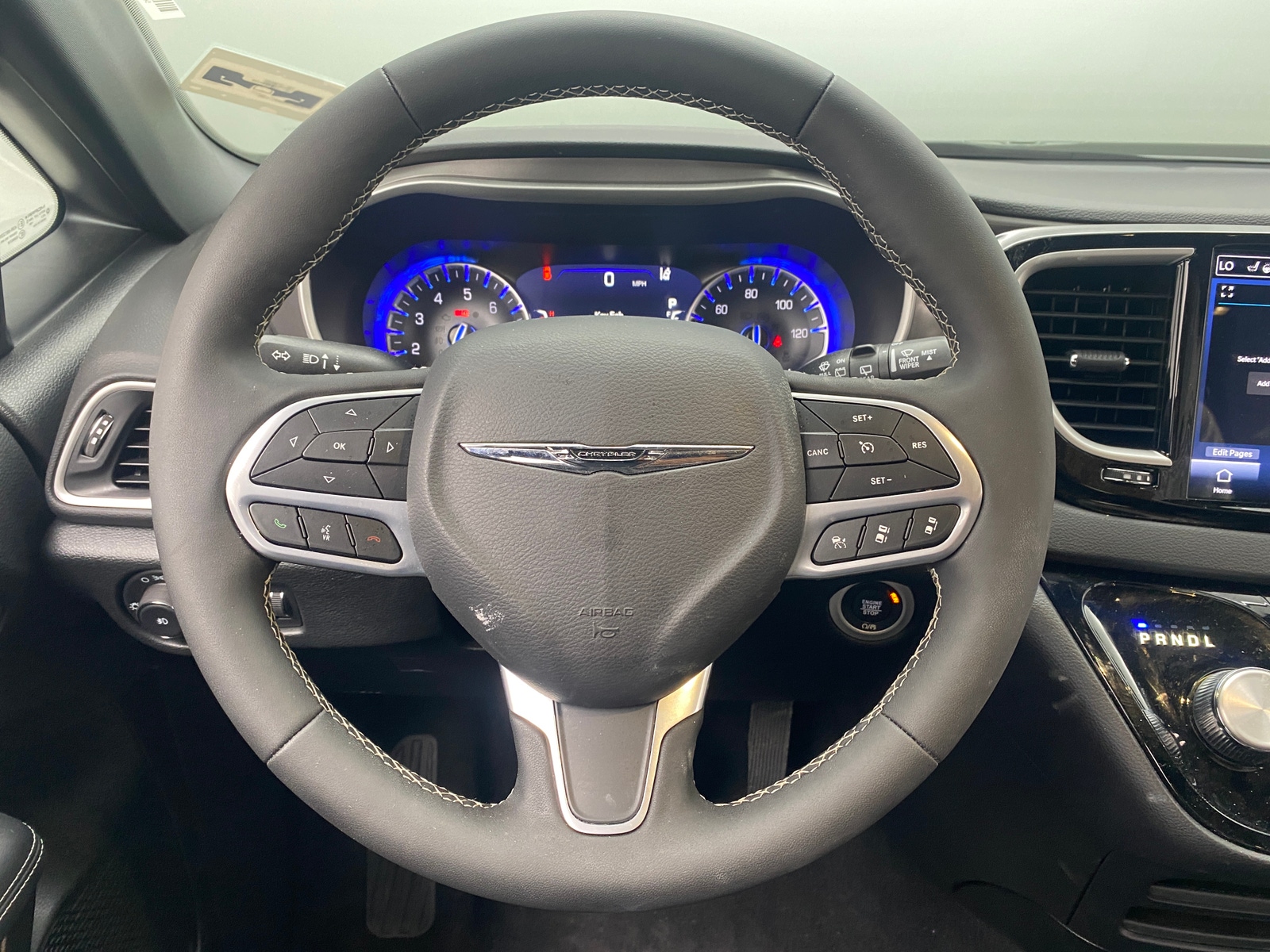 Thumbnail: 2025 Chrysler Pacifica - 4