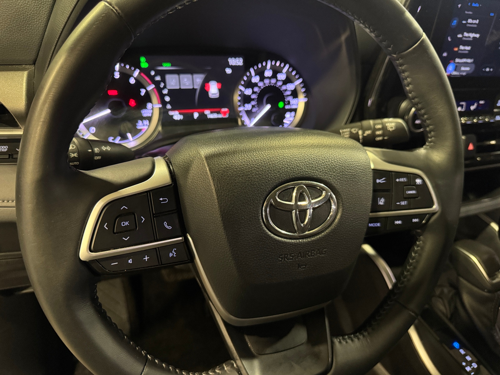 Thumbnail: 2025 Toyota Highlander - 5