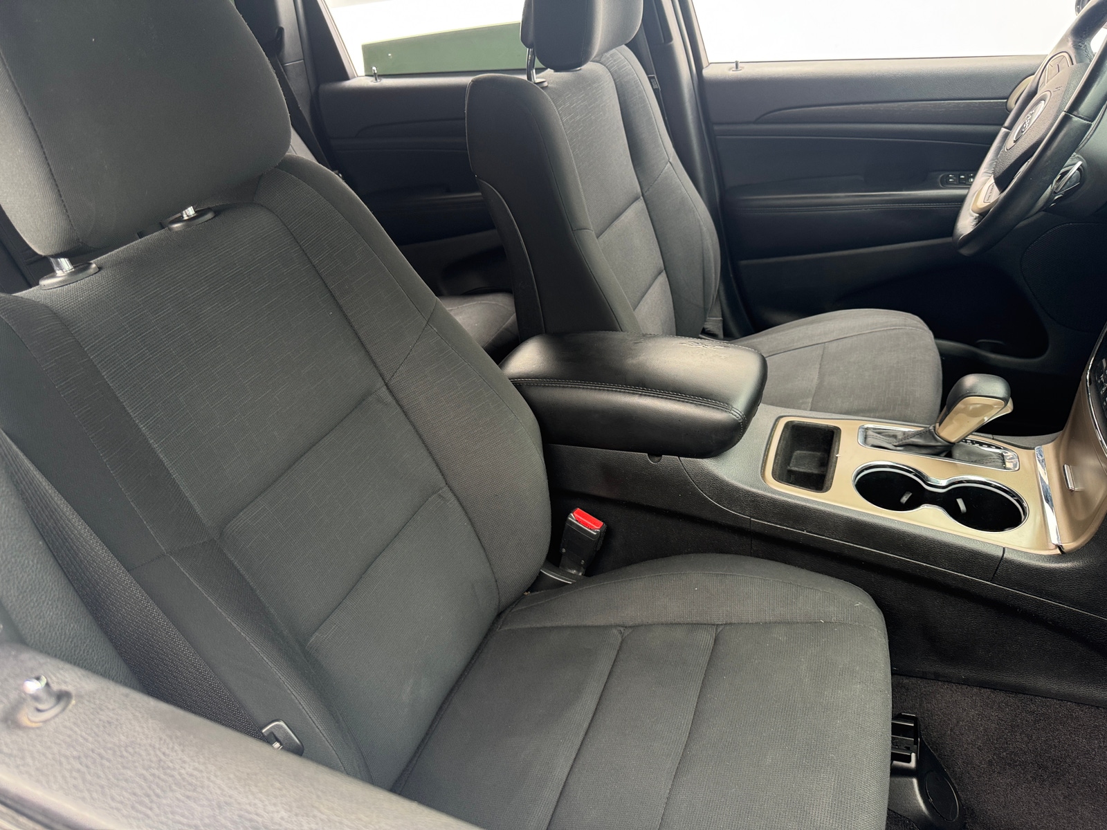 Thumbnail: 2016 Jeep Grand Cherokee - 2