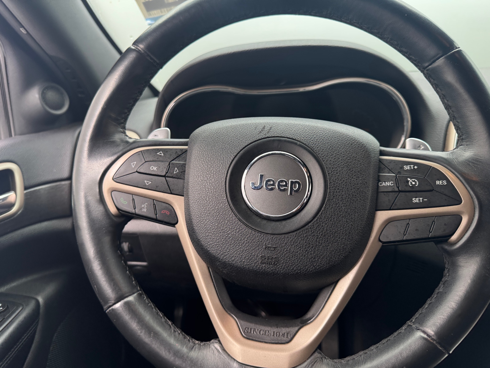 Thumbnail: 2016 Jeep Grand Cherokee - 5