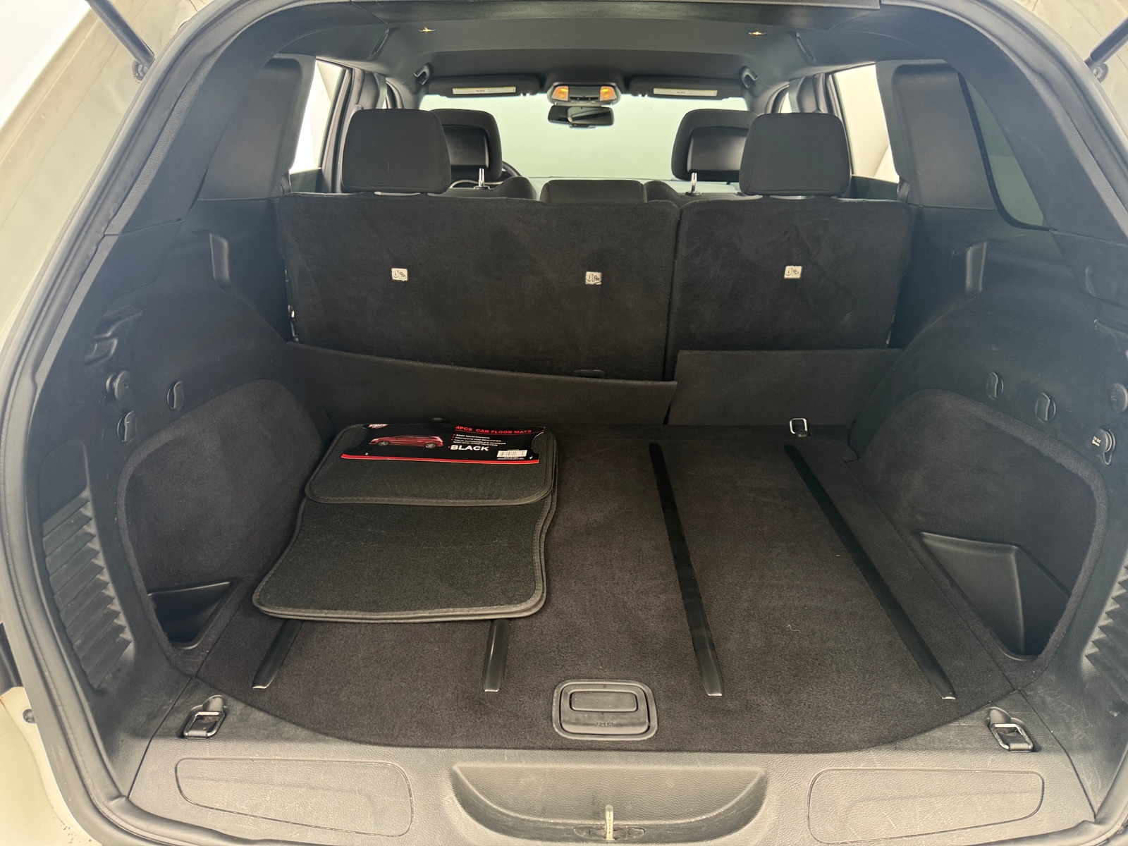 Thumbnail: 2016 Jeep Grand Cherokee - 7