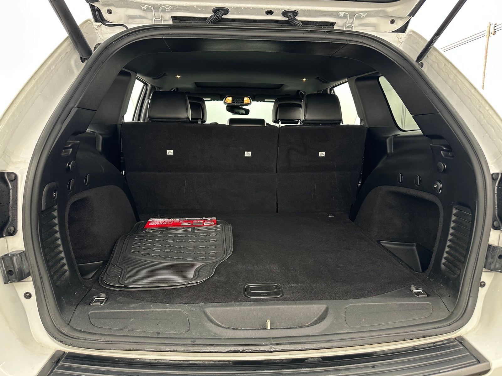 Thumbnail: 2020 Jeep Grand Cherokee - 6