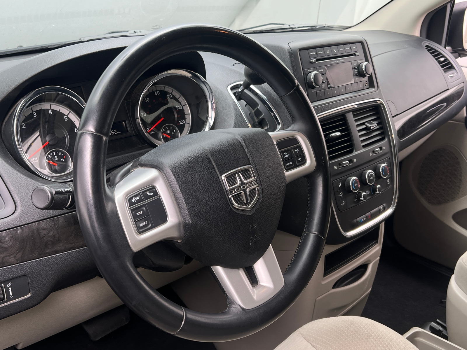 Thumbnail: 2016 Dodge Grand Caravan - 5