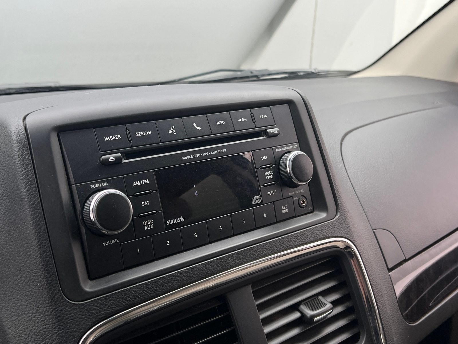 Thumbnail: 2016 Dodge Grand Caravan - 4