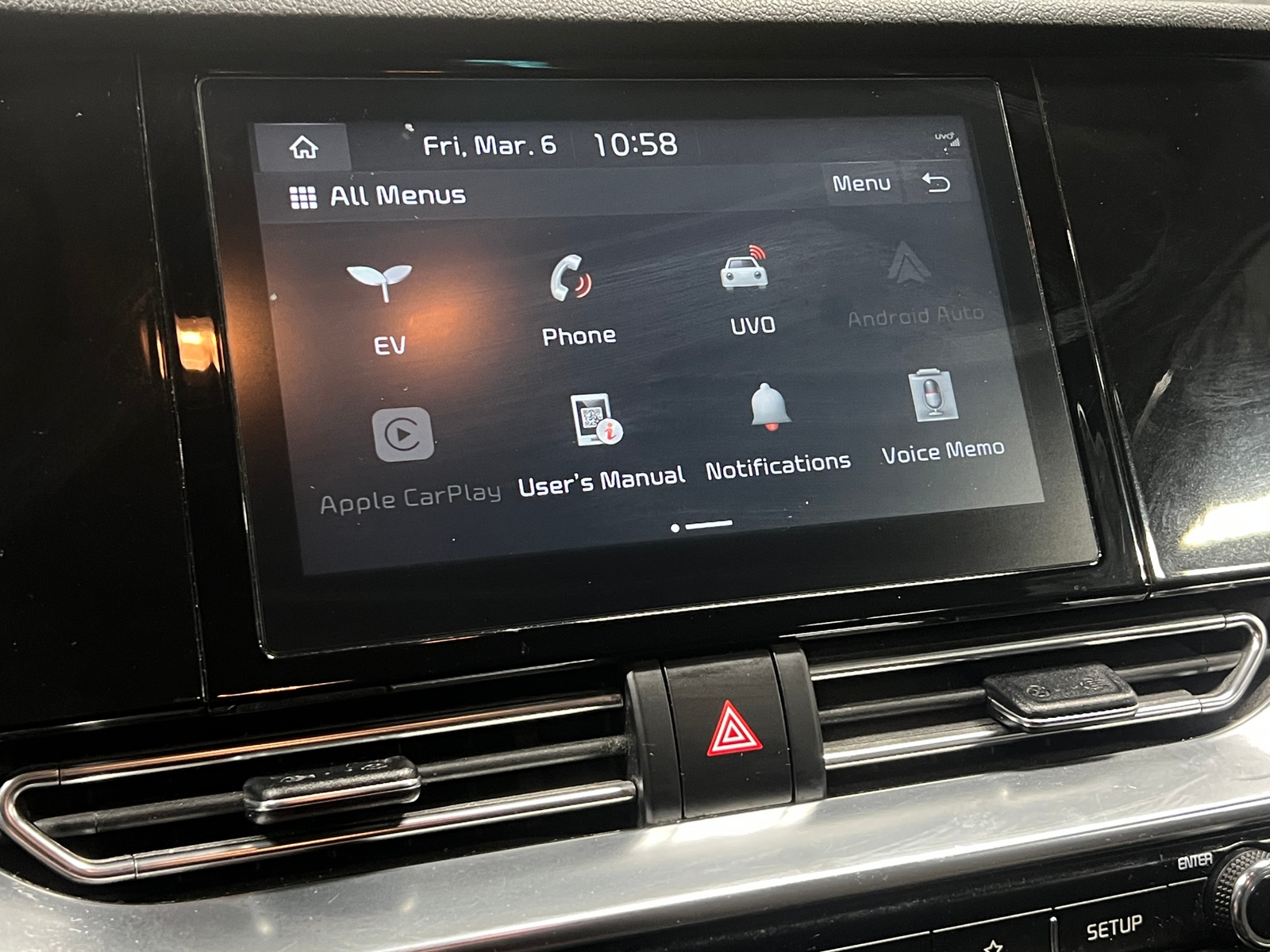 Thumbnail: 2020 Kia Niro - 4