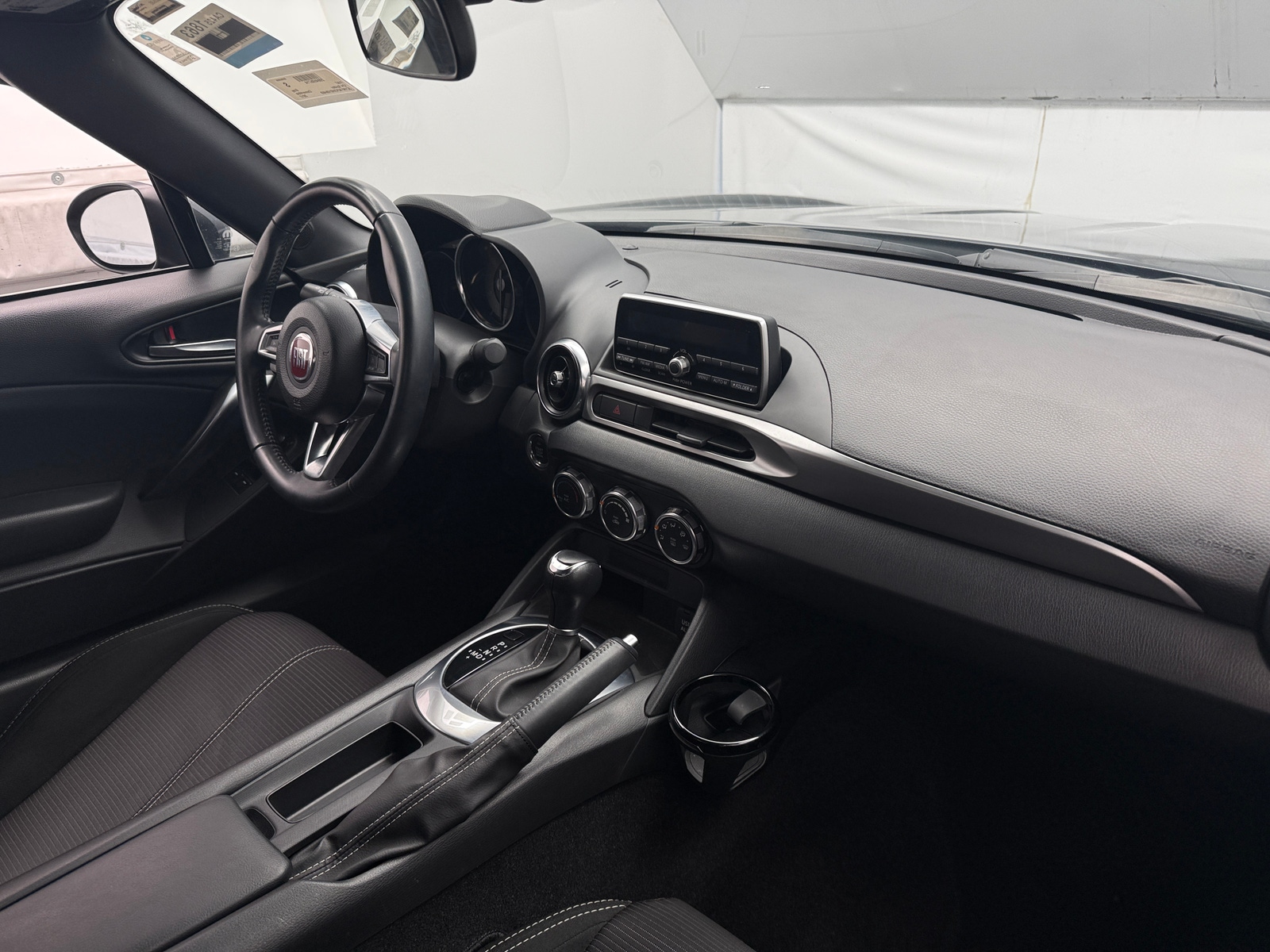 Thumbnail: 2017 Fiat 124 Spider - 3