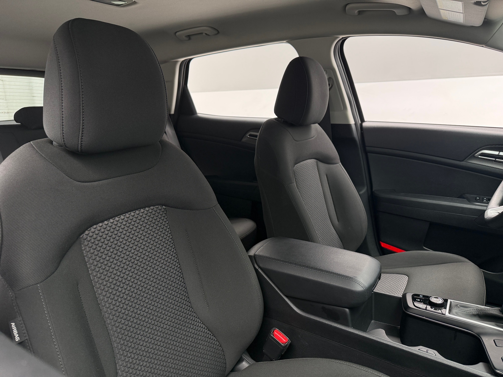 Thumbnail: 2025 Kia Sportage - 2