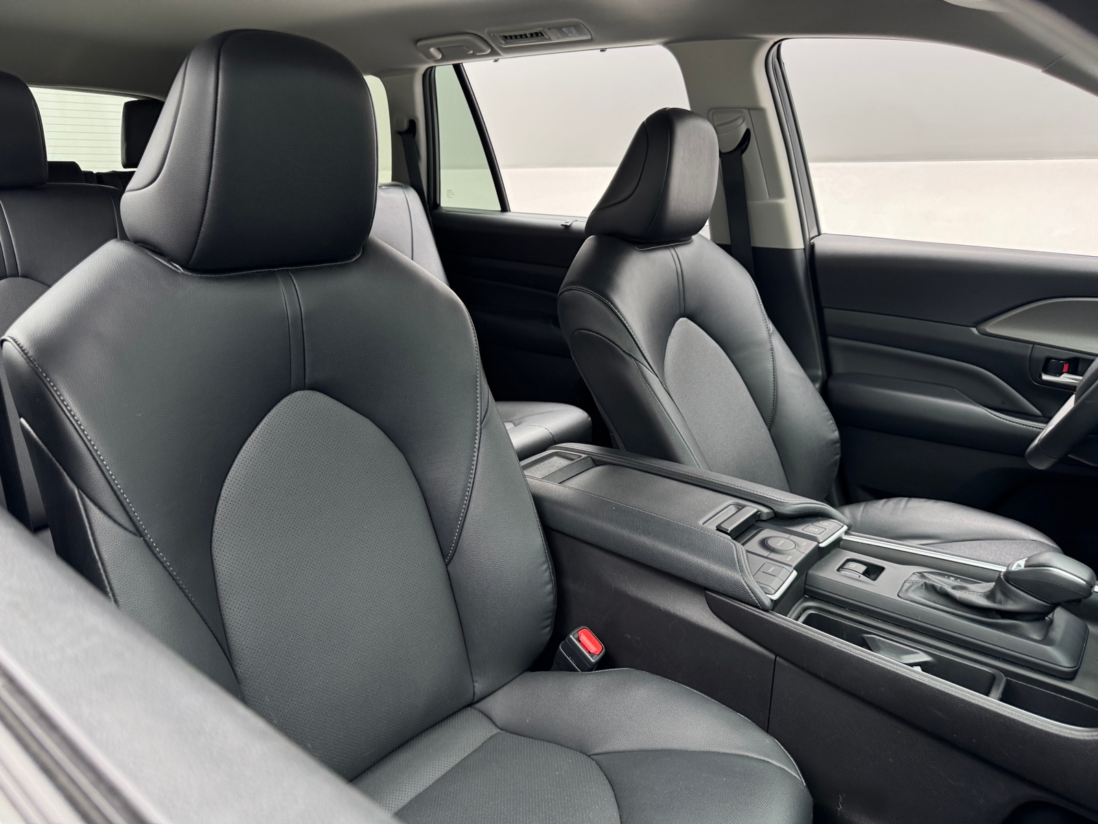 Thumbnail: 2025 Toyota Grand Highlander - 2